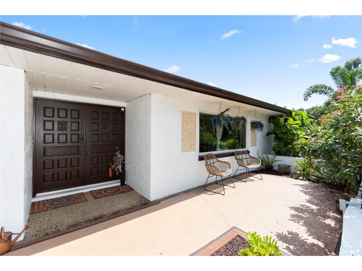 225 Temple Circle Eustis FL 32726 - LAKE EUSTIS CANAL O6315968 image4