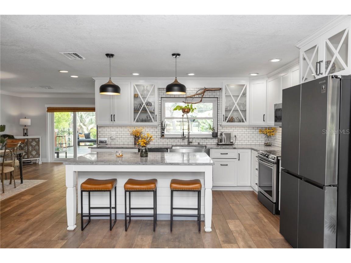 225 Temple Circle Eustis FL 32726 - LAKE EUSTIS CANAL O6315968 image5