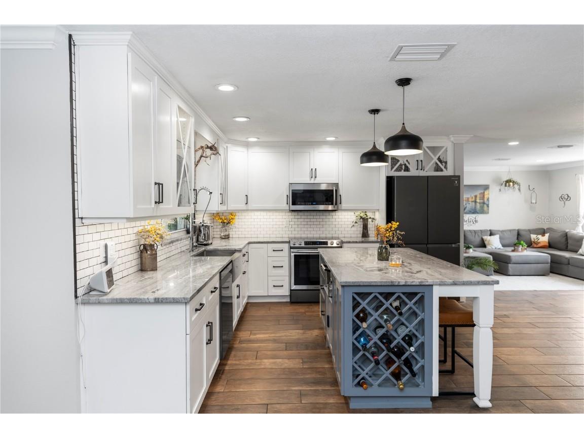 225 Temple Circle Eustis FL 32726 - LAKE EUSTIS CANAL O6315968 image7