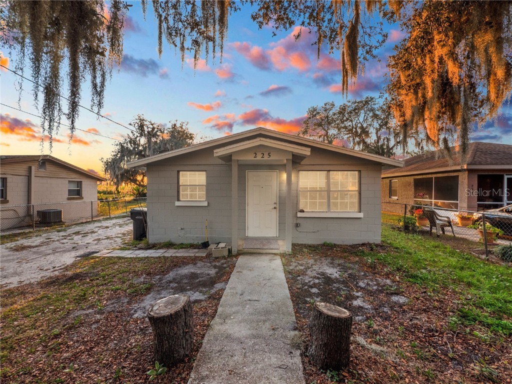 225 W Northside Drive Lake Wales FL 33853 L4942711 image1