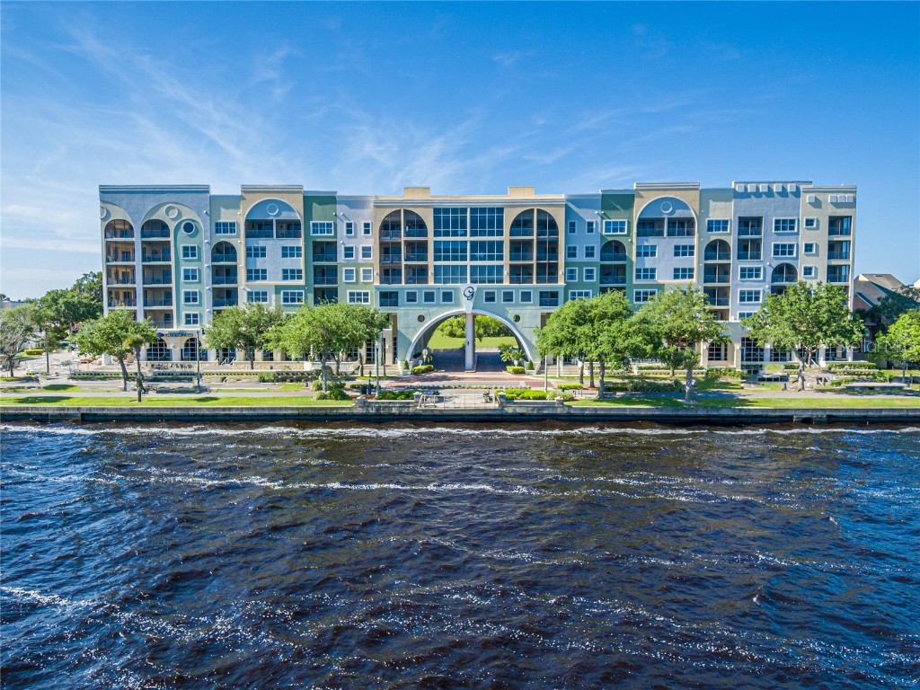 225 W Seminole Boulevard #414 Sanford FL 32771 - LAKE MONROE O6140853 image1