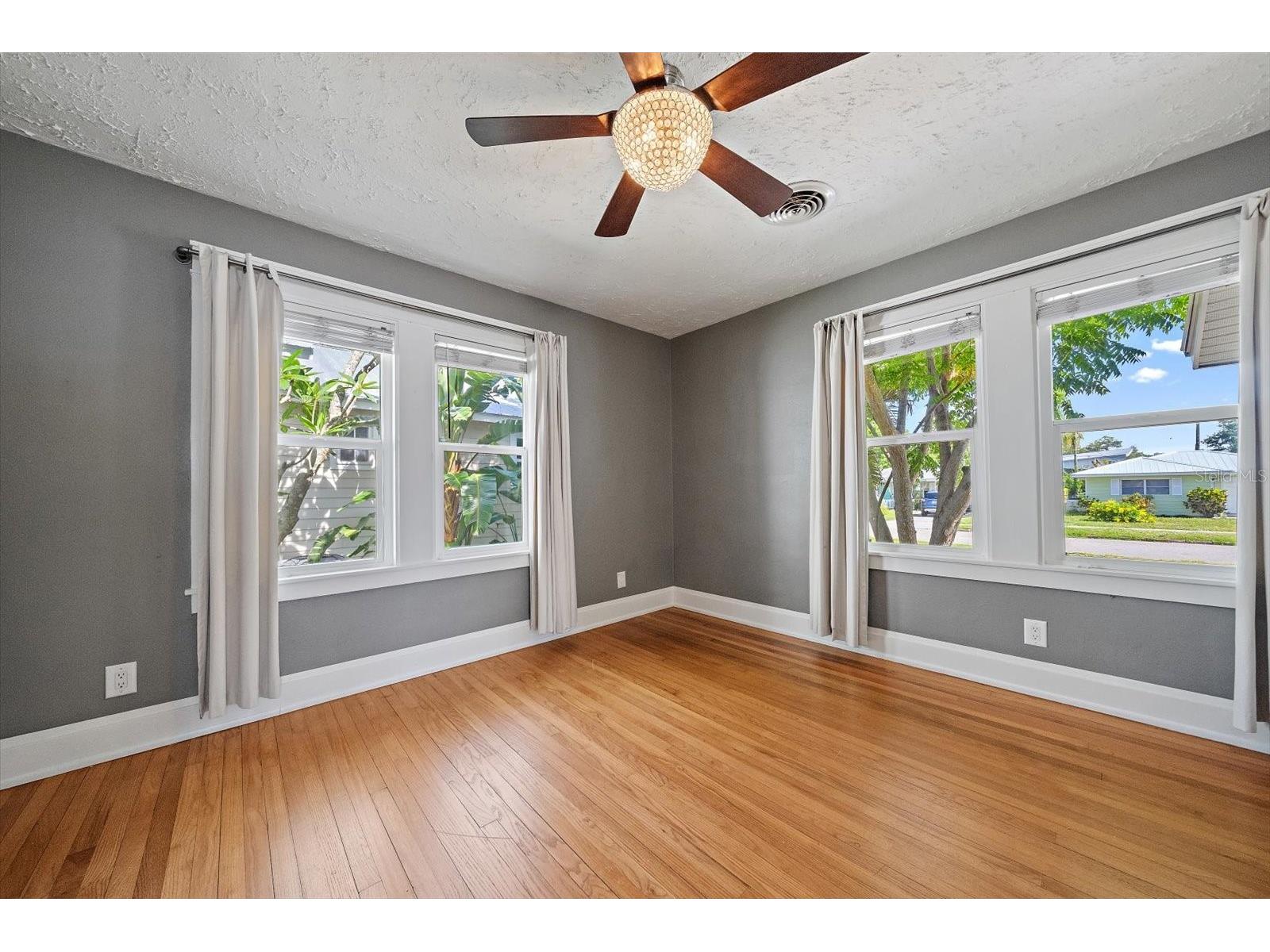 2250 Arlington Street Sarasota FL 34239 A4698119 image11