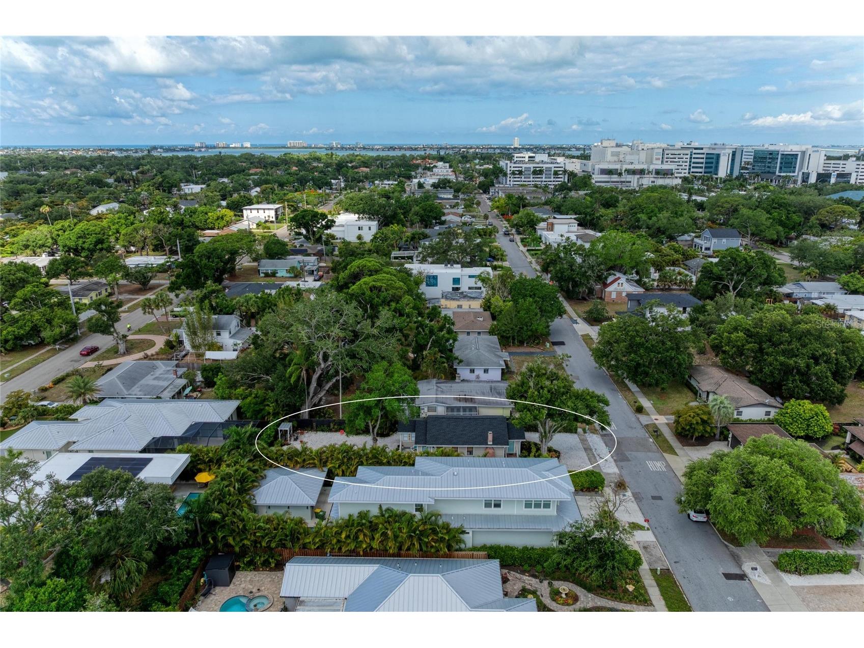 2250 Hillview Street Sarasota FL 34239 A4694827 image10