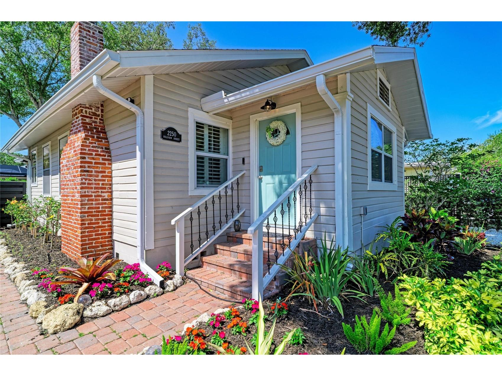 2250 Hillview Street Sarasota FL 34239 A4694827 image11