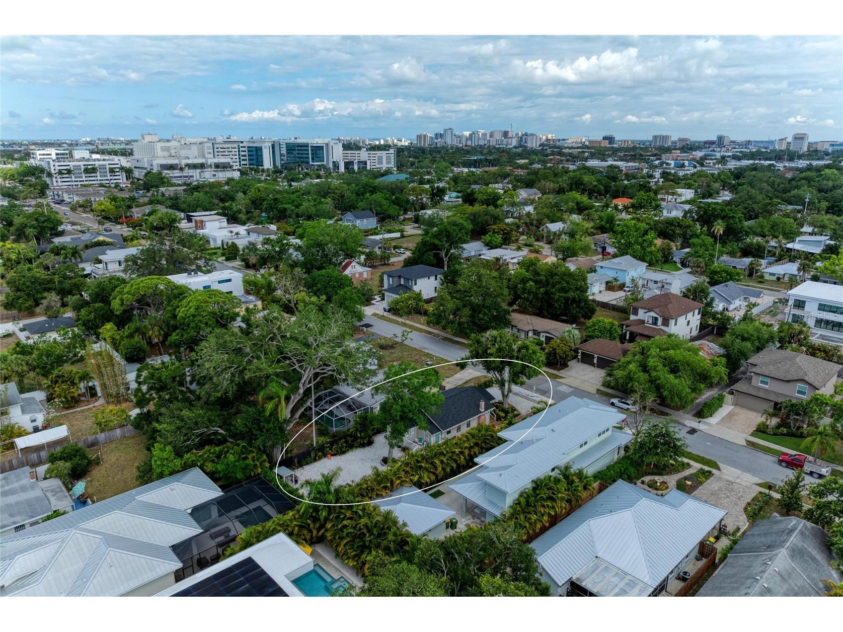 2250 Hillview Street Sarasota FL 34239 A4694827 image12