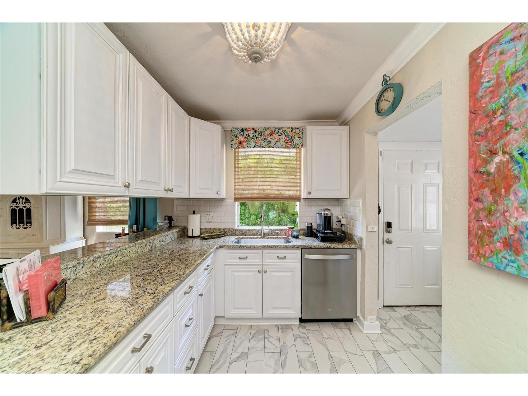 2250 Hillview Street Sarasota FL 34239 A4694827 image34
