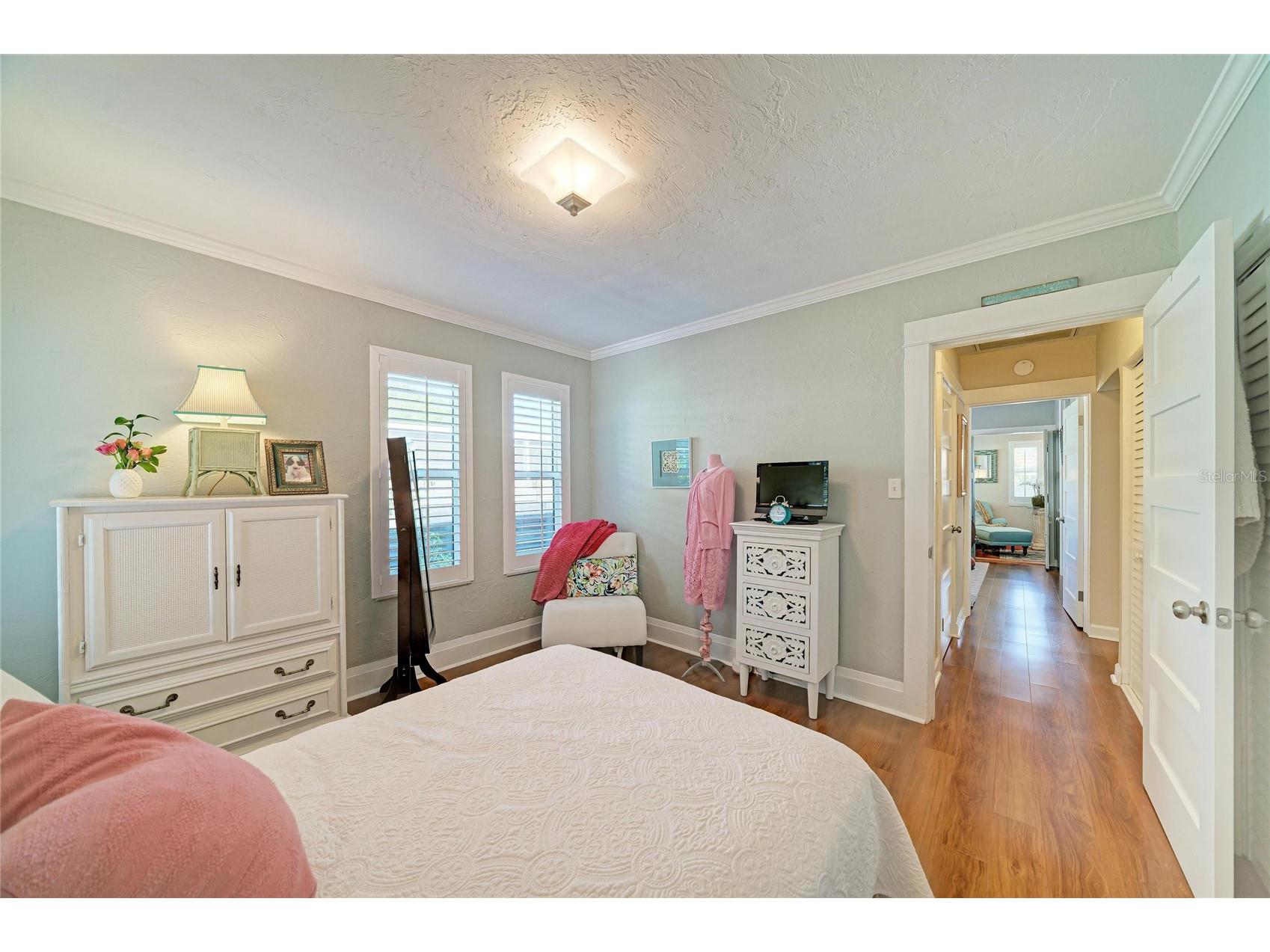 2250 Hillview Street Sarasota FL 34239 A4694827 image39
