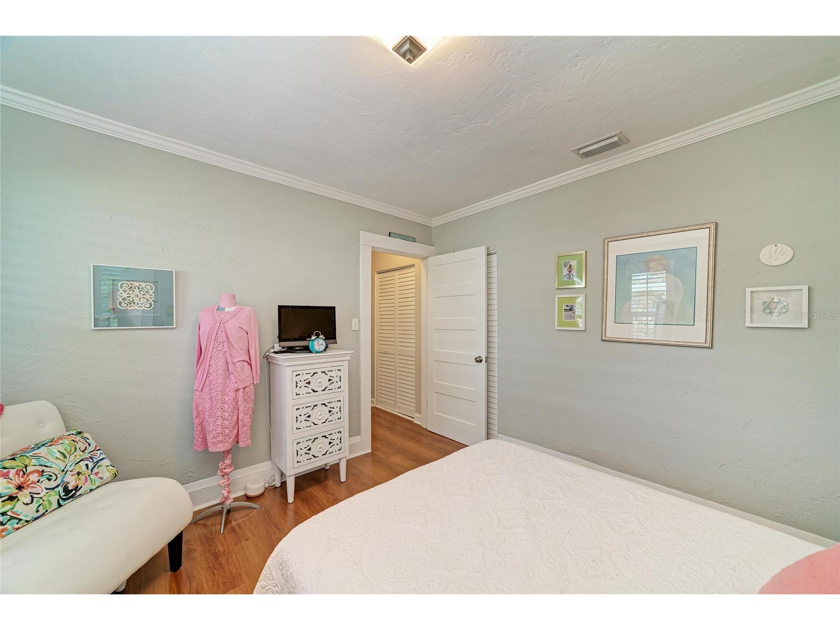 2250 Hillview Street Sarasota FL 34239 A4694827 image40