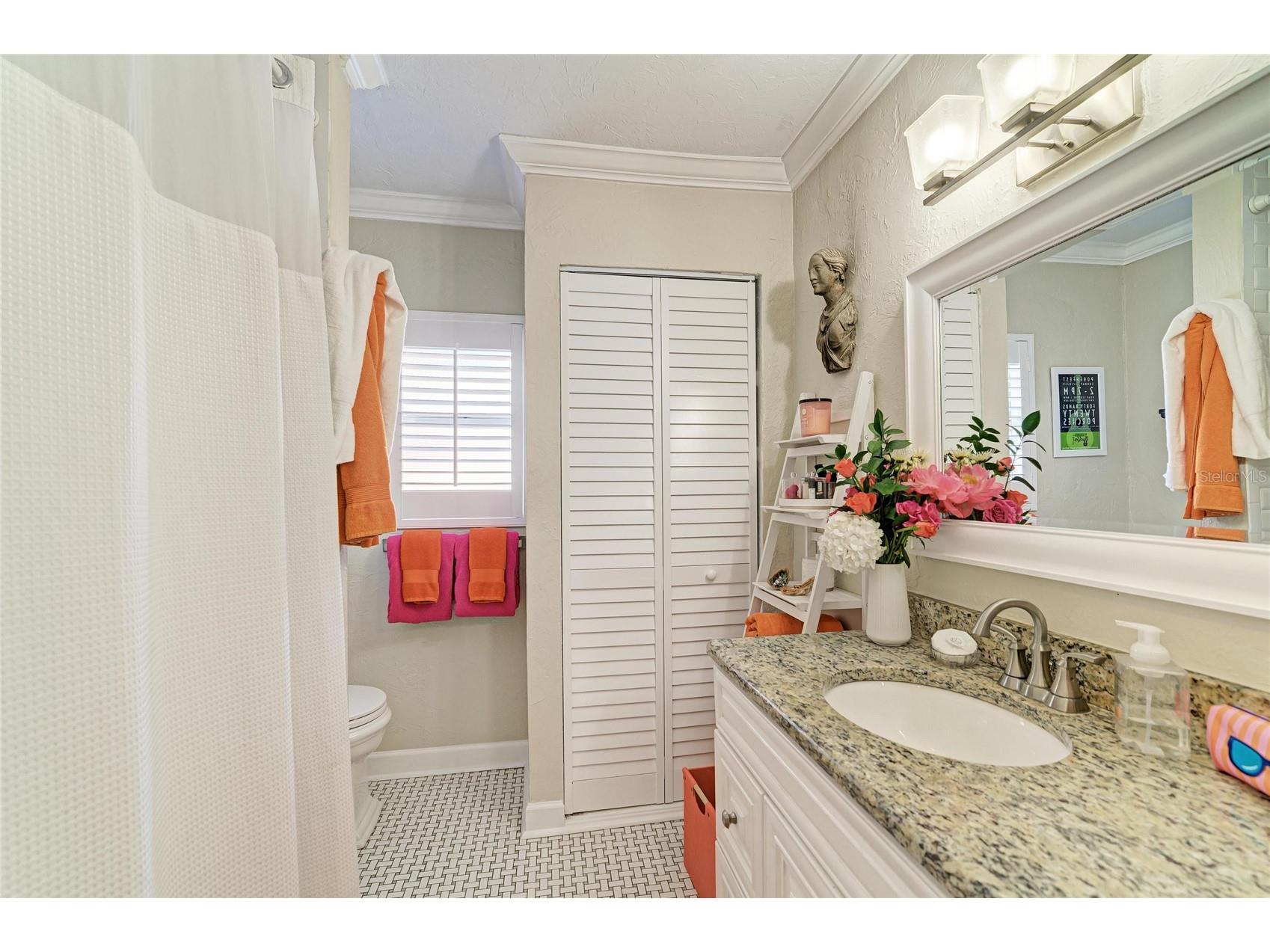 2250 Hillview Street Sarasota FL 34239 A4694827 image41