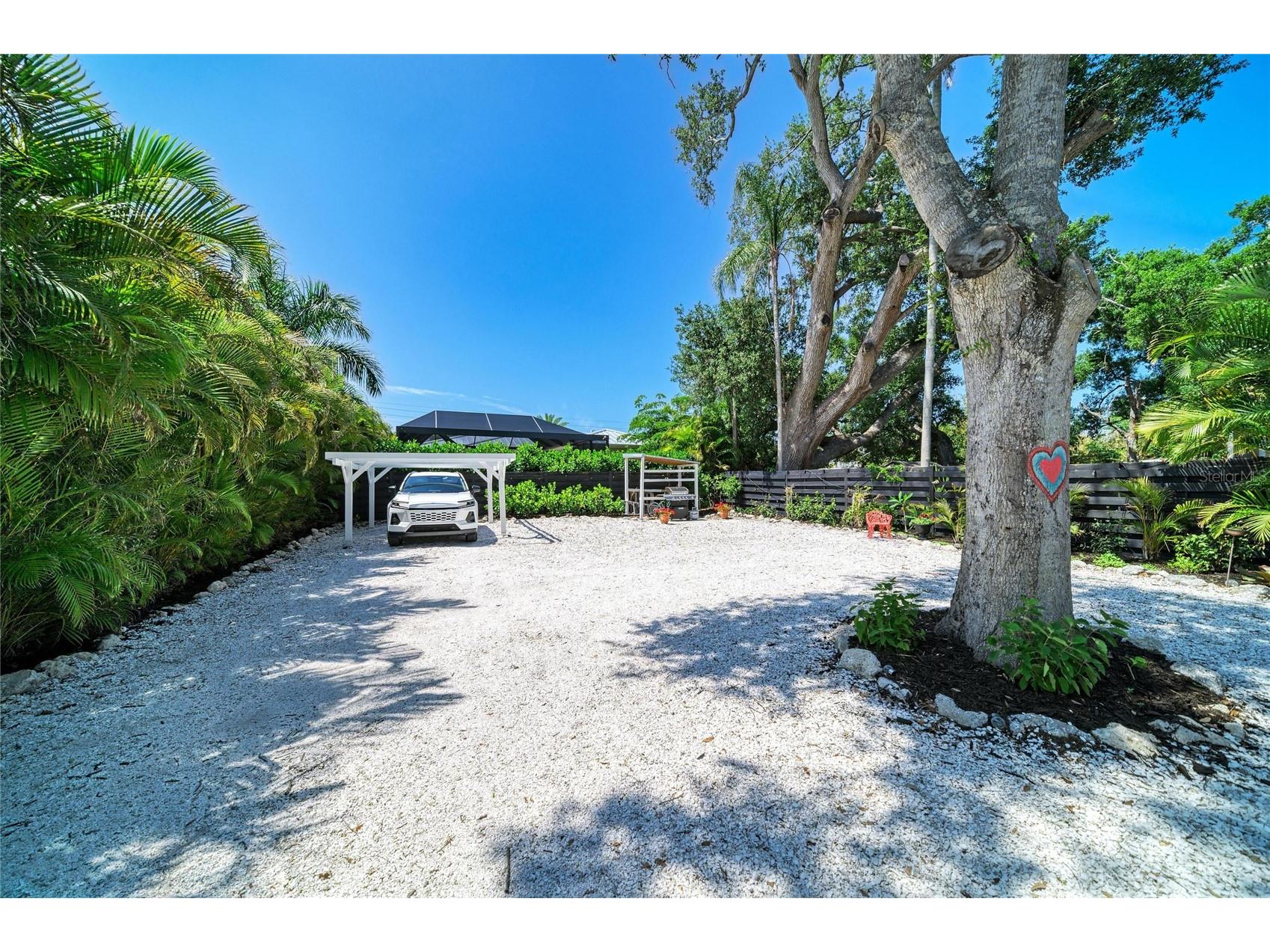 2250 Hillview Street Sarasota FL 34239 A4694827 image54