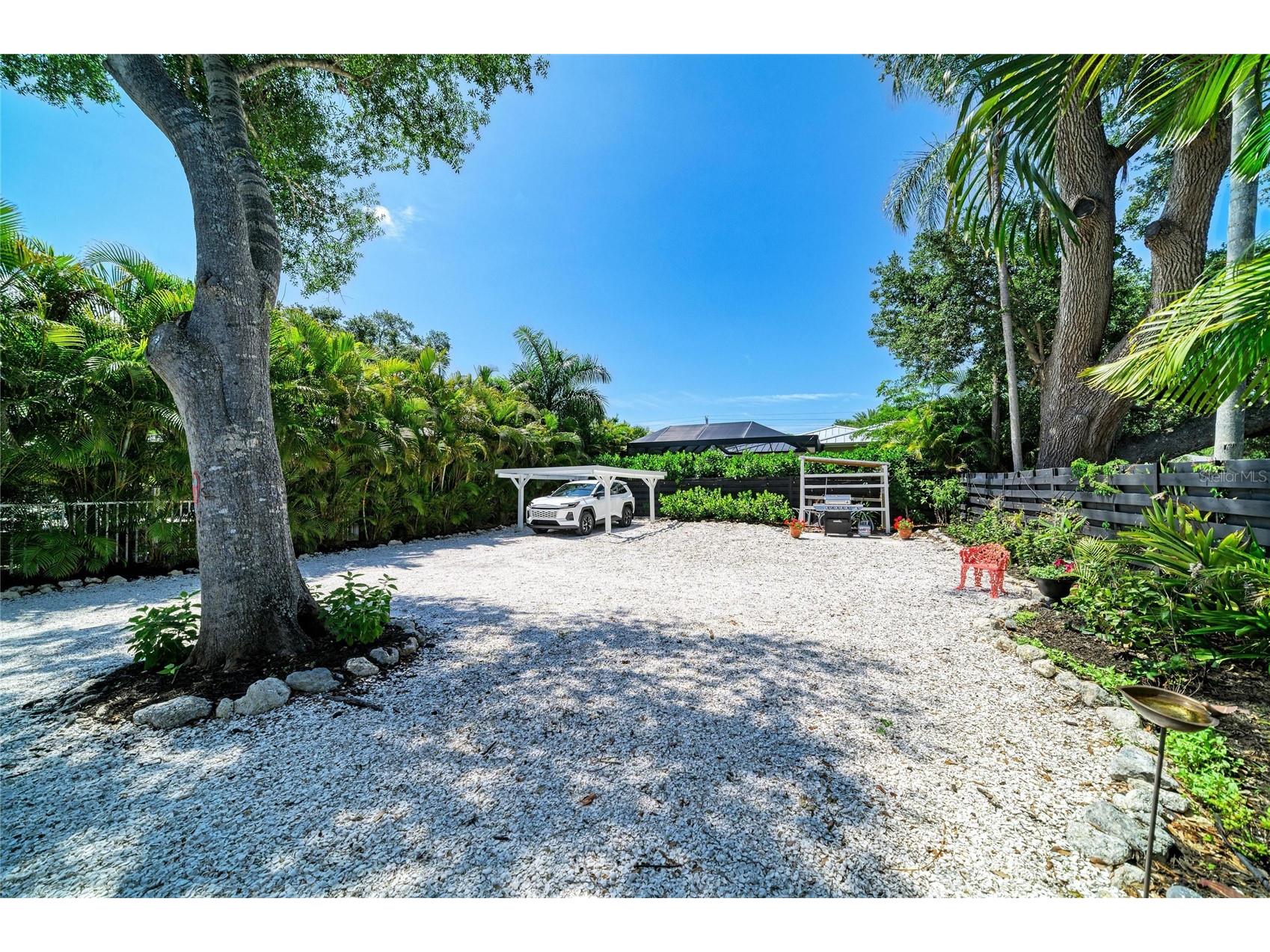 2250 Hillview Street Sarasota FL 34239 A4694827 image55
