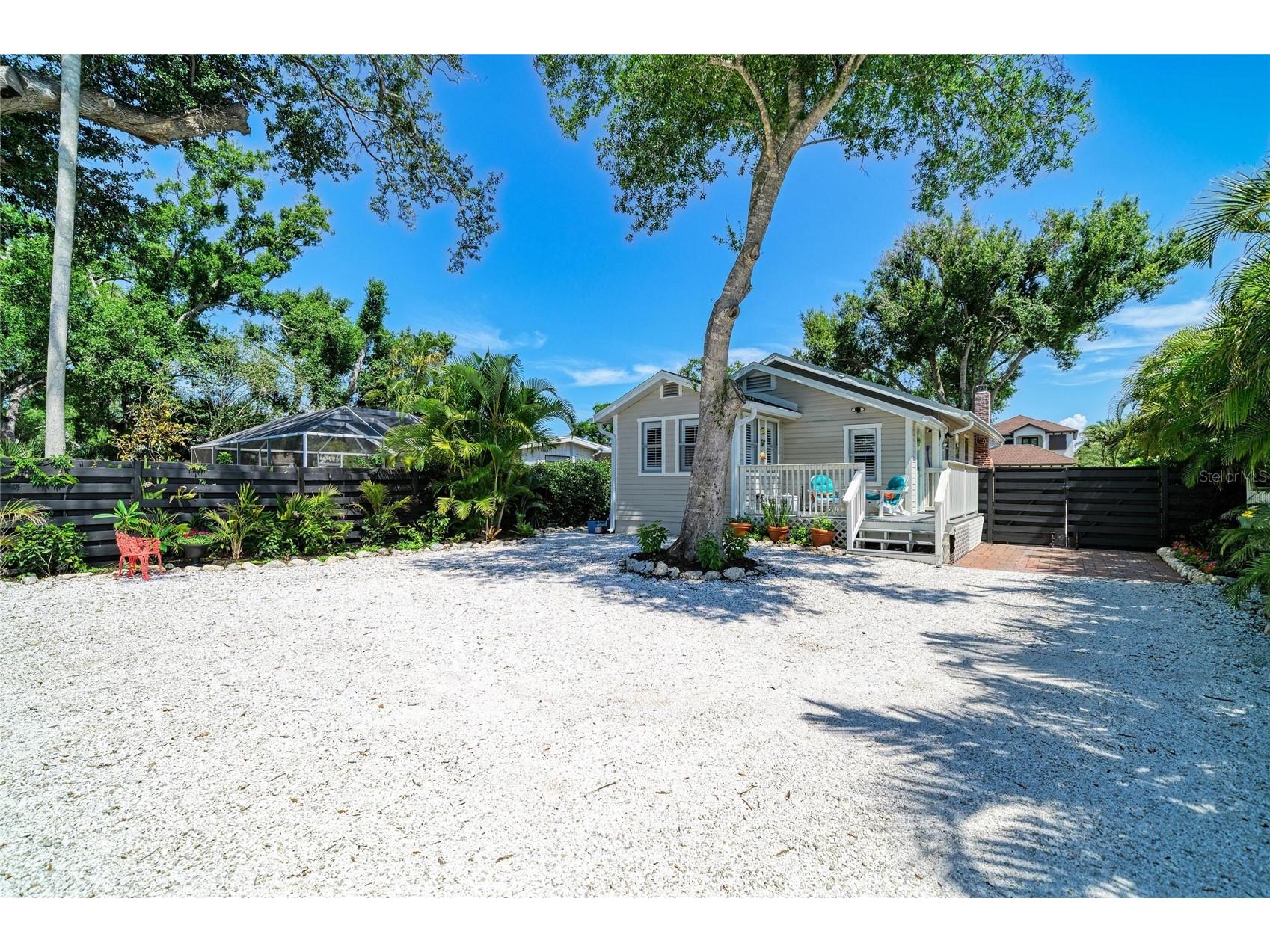 2250 Hillview Street Sarasota FL 34239 A4694827 image58