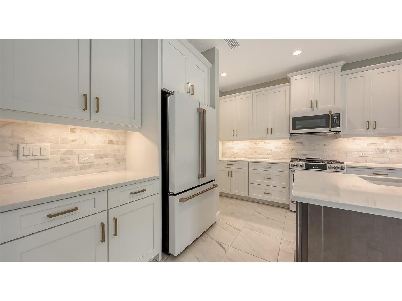 2250 Lady Palm Loop Bradenton FL 34212 A4659822 image12