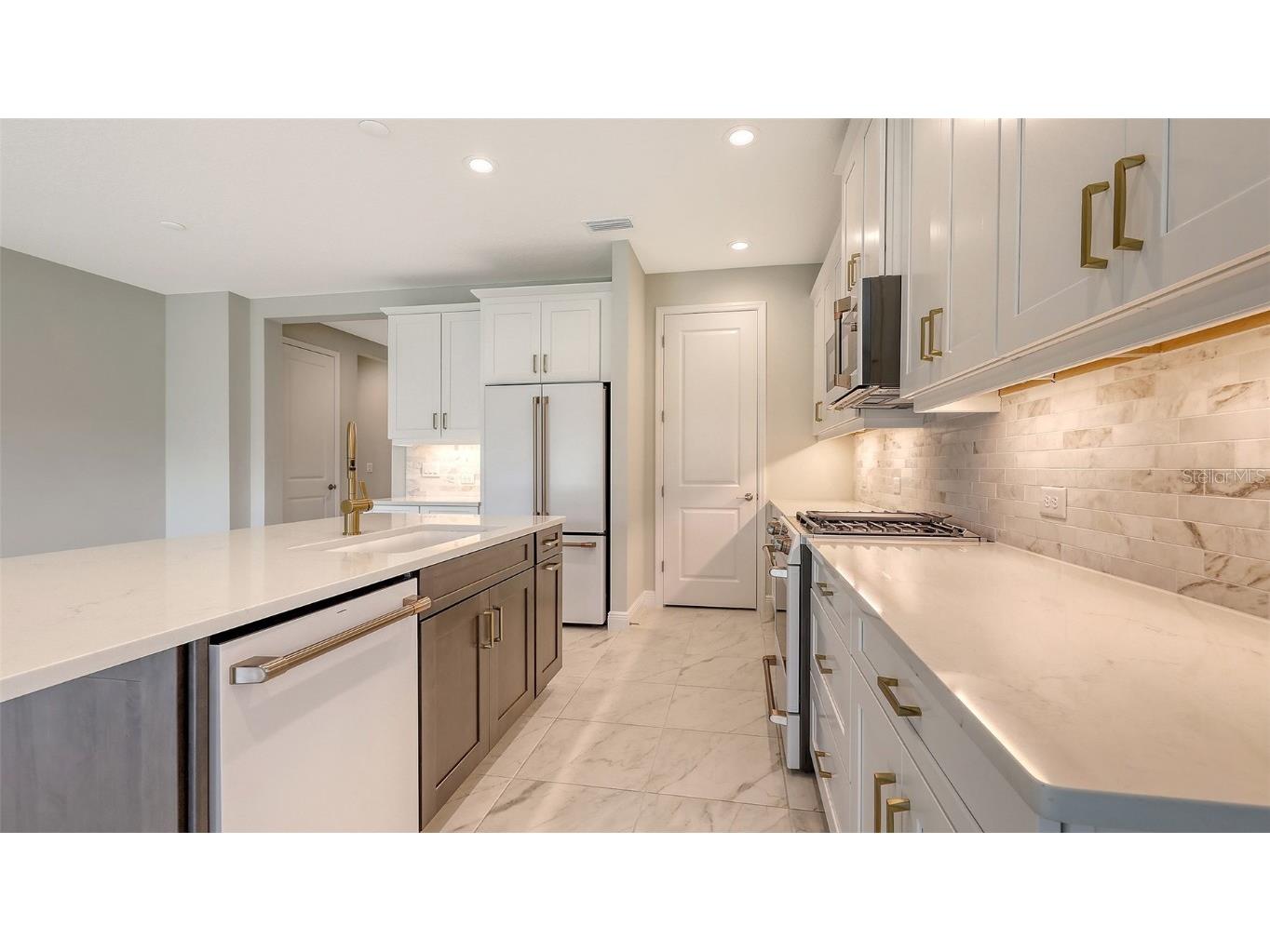 2250 Lady Palm Loop Bradenton FL 34212 A4659822 image9