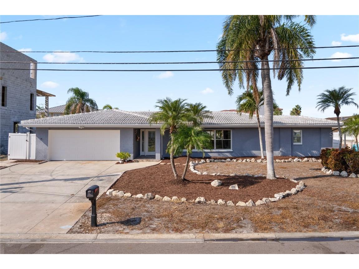 2250 Lagoon Drive Dunedin FL 34698 TB8440520 image1