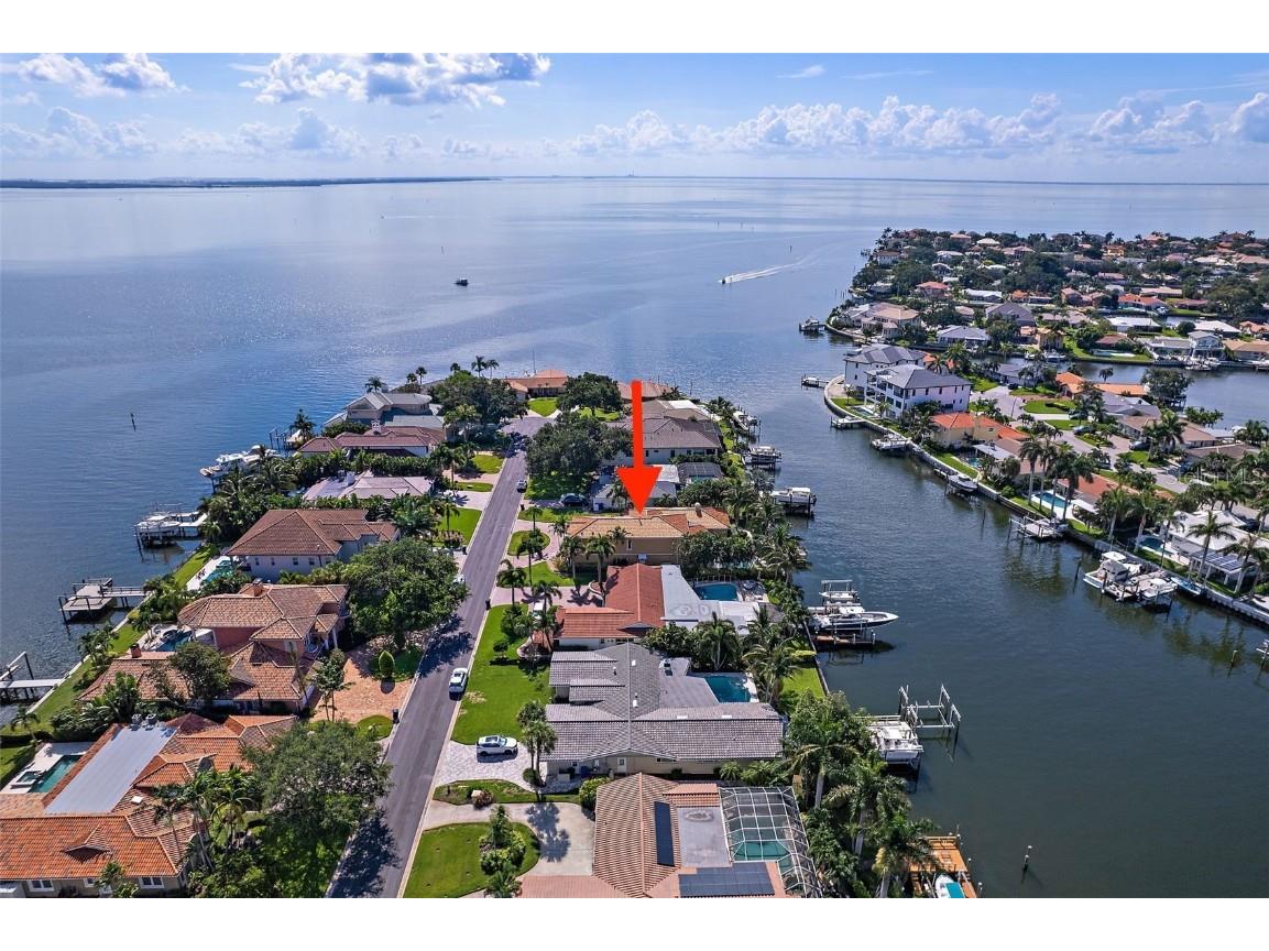 2250 Mermaid Point NE Saint Petersburg FL 33703 TB8302728 image1