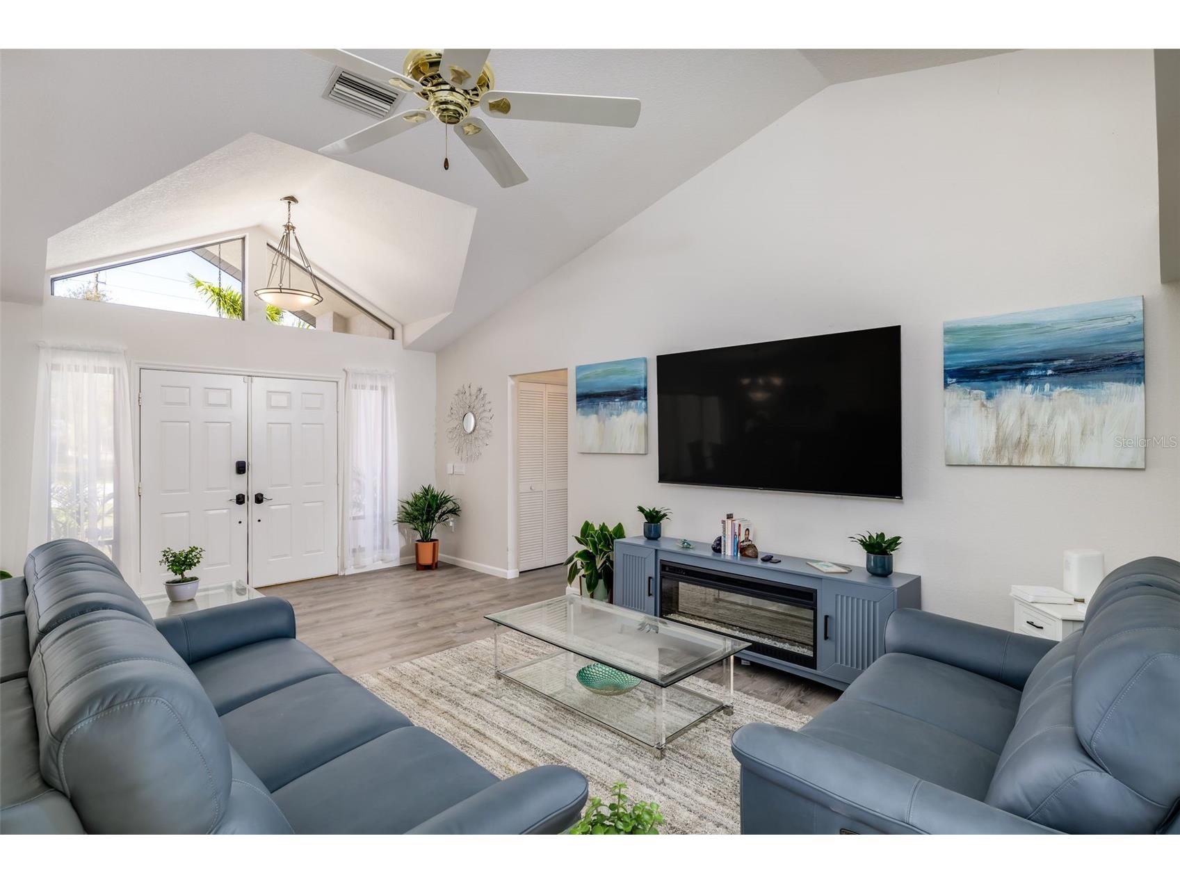 2250 Rio De Janeiro Avenue Punta Gorda FL 33983 C7528027 image3