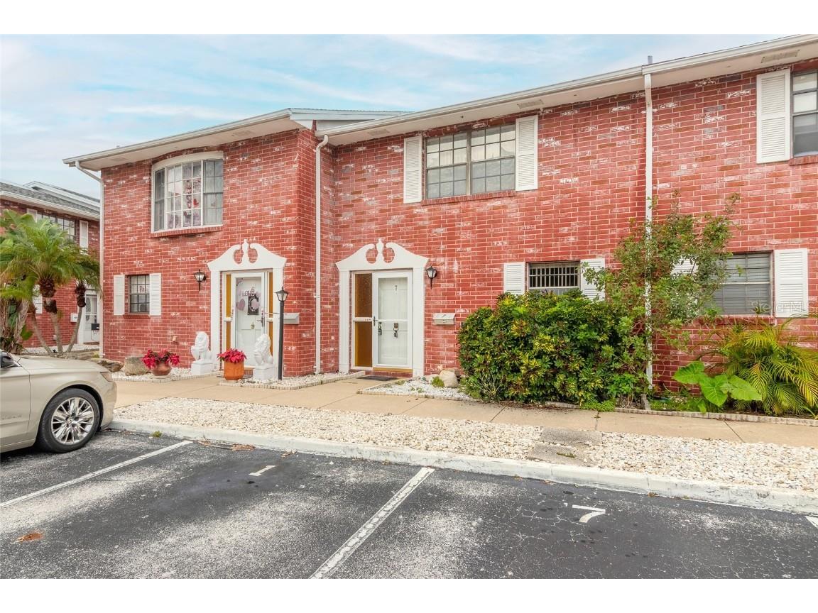 2250 S Palmetto Avenue #70 South Daytona FL 32119 V4934255 image1