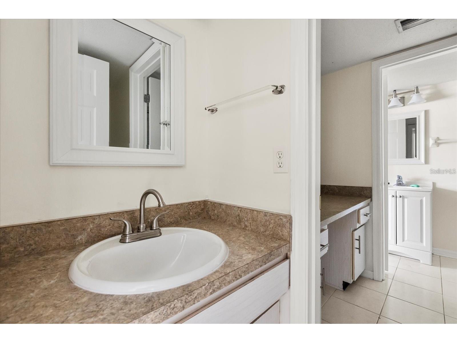 2250 S Palmetto Avenue #I-11 Daytona Beach FL 32119 S5144327 image17