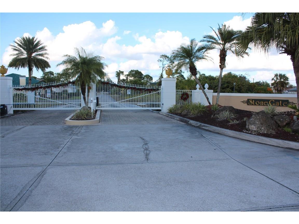 2250 Stonegate Circle Port Charlotte FL 33948 TB8461705 image1