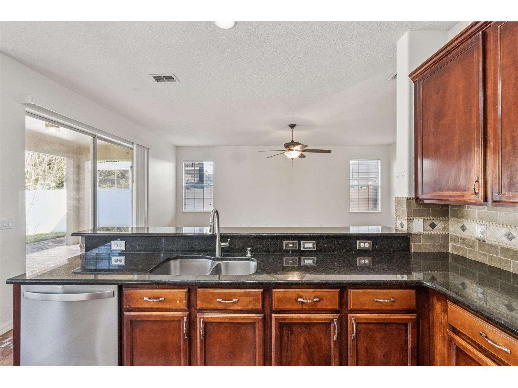 2250 Windcrest Lake Circle Orlando FL 32824 O6372450 image12