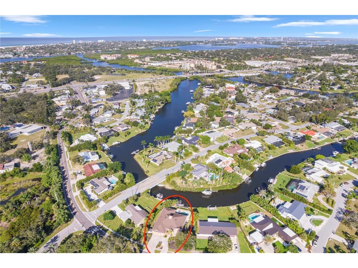 2251 Constitution Boulevard Sarasota FL 34231 - PHILLIPPI CREEK A4666452 image1