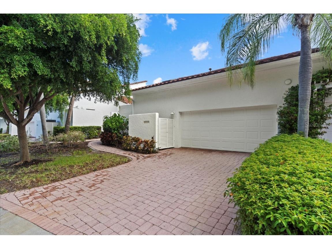 2254 Harbour Court Drive Longboat Key FL 34228 A4667429 image1