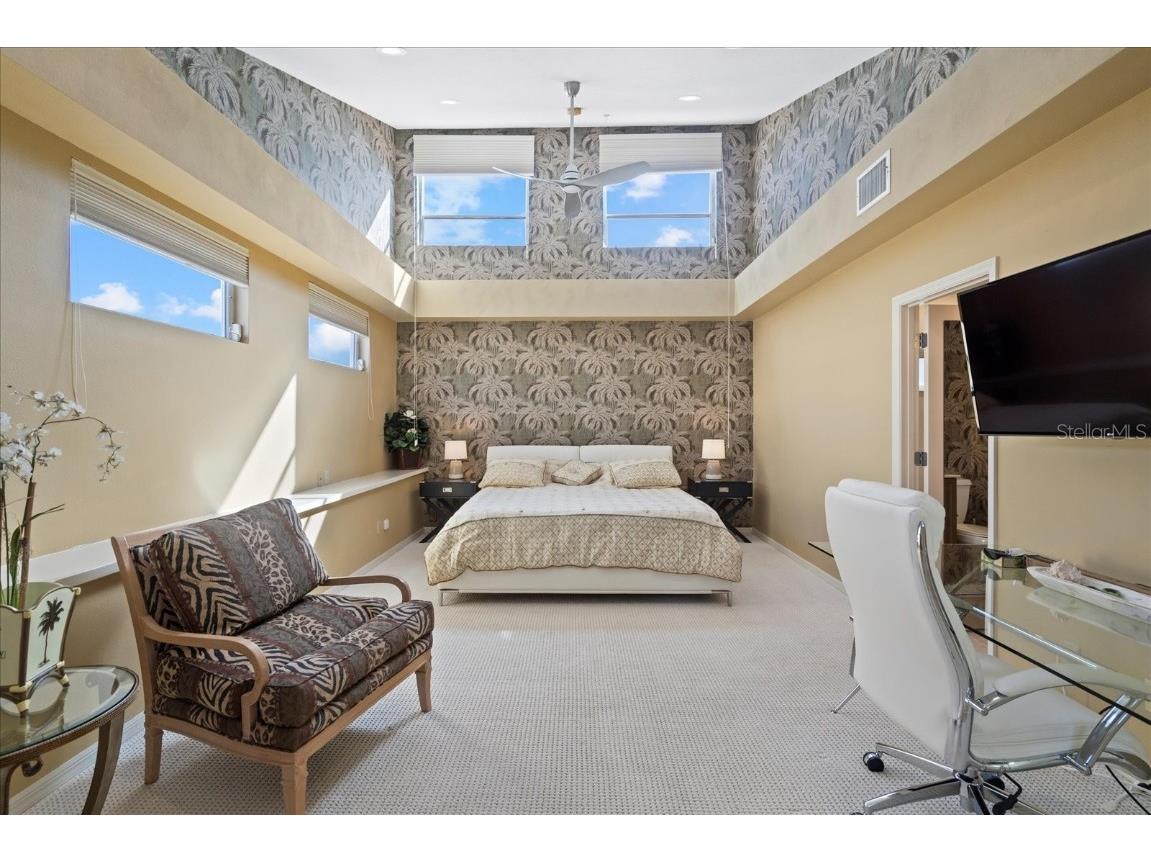 2254 Harbour Court Drive Longboat Key FL 34228 A4667429 image12