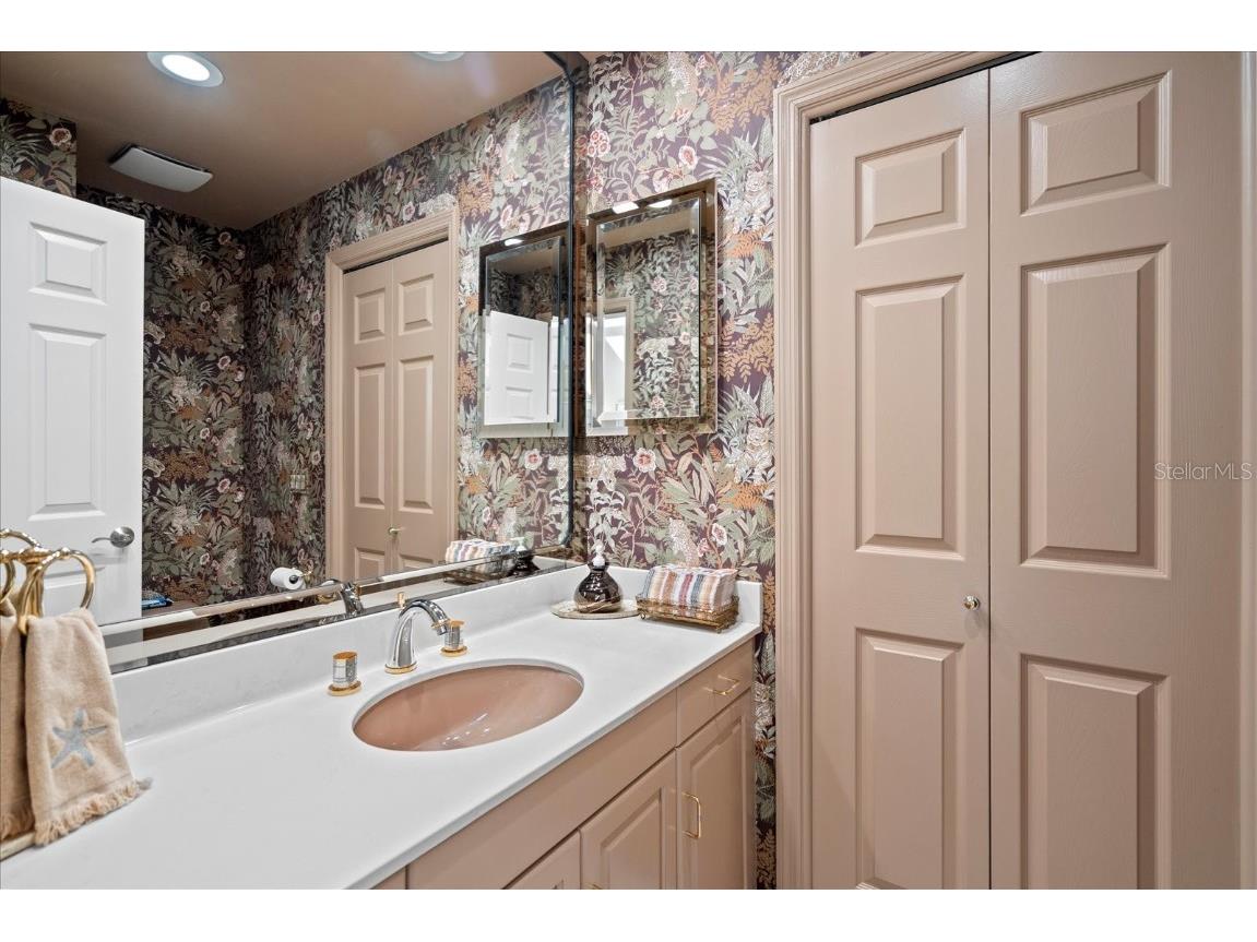 2254 Harbour Court Drive Longboat Key FL 34228 A4667429 image45