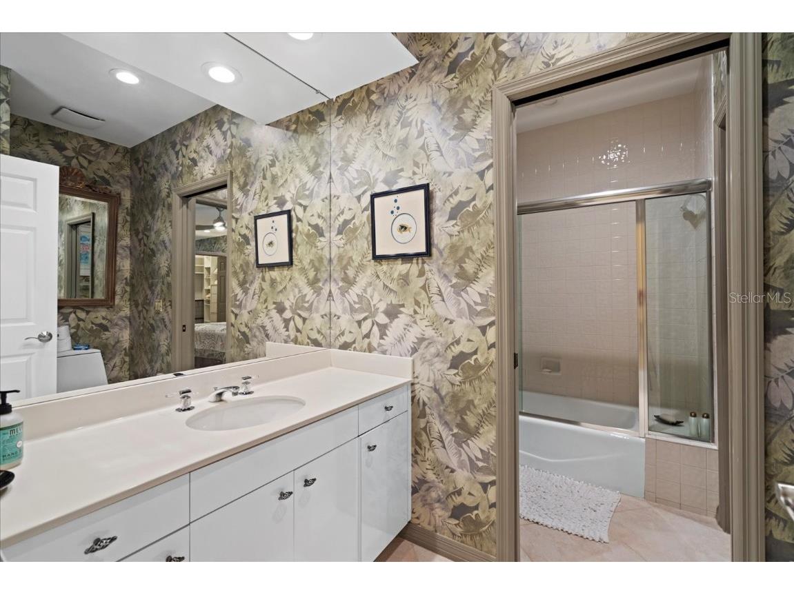 2254 Harbour Court Drive Longboat Key FL 34228 A4667429 image46