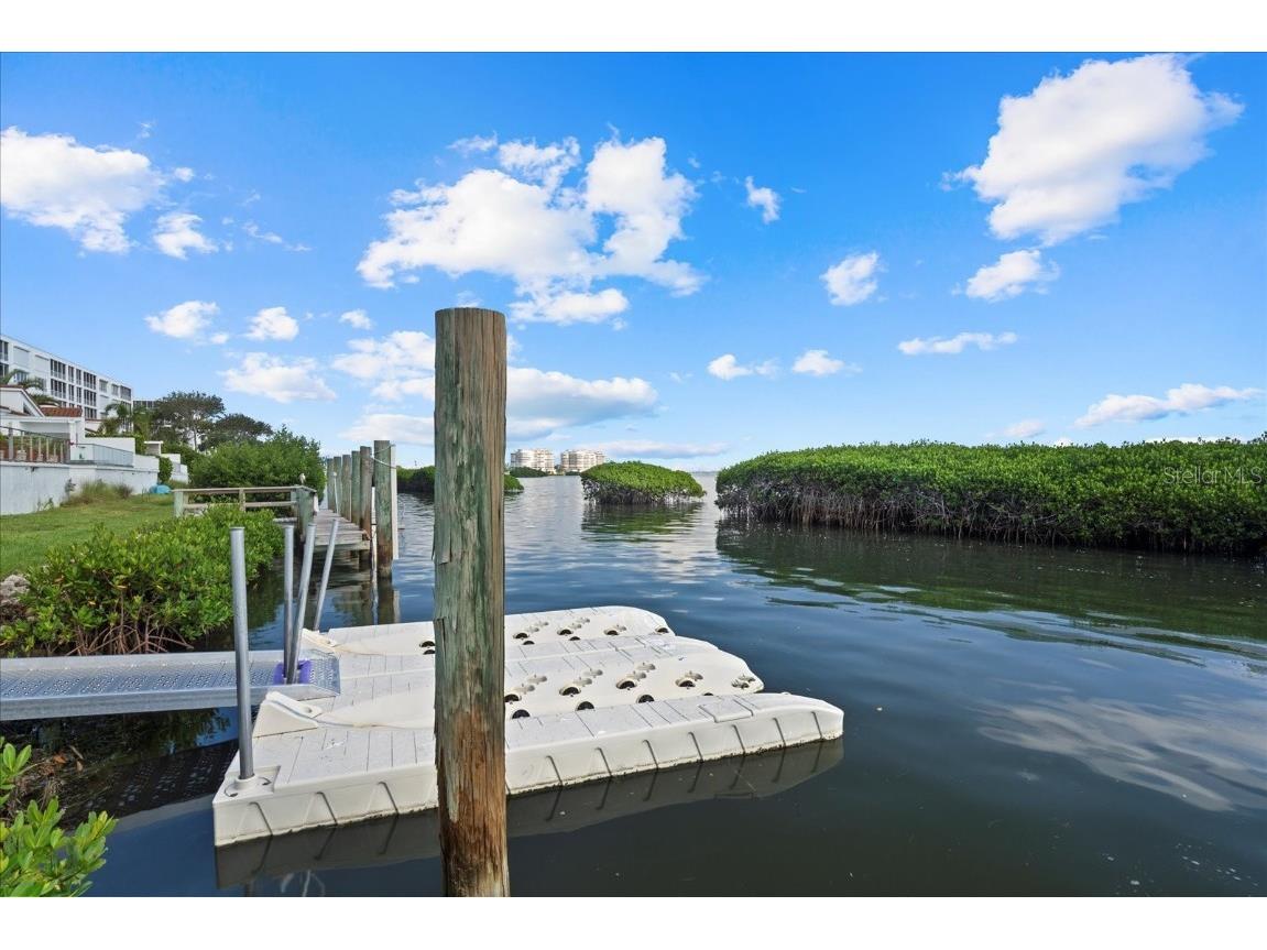 2254 Harbour Court Drive Longboat Key FL 34228 A4667429 image9