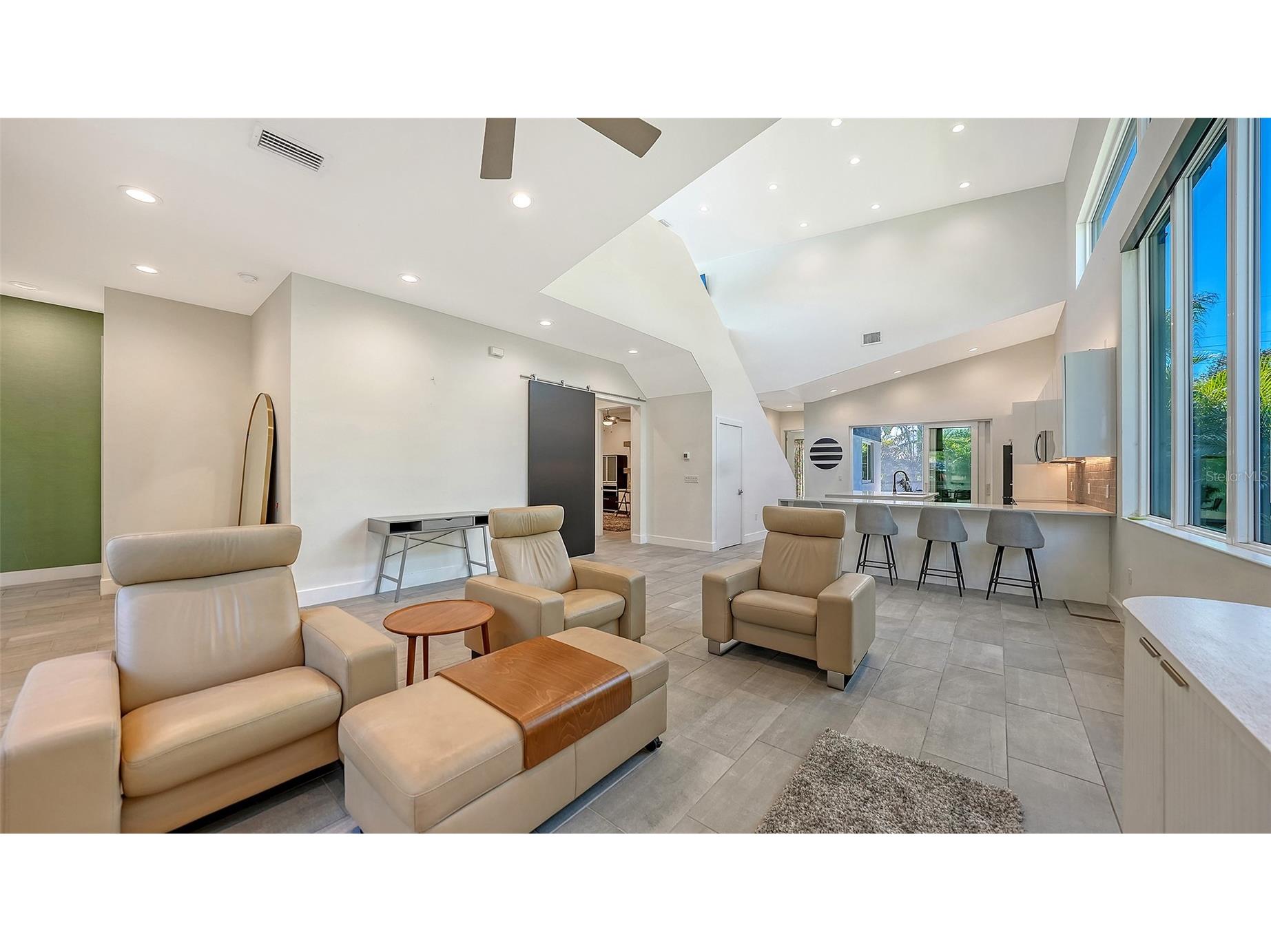 2254 Hawthorne Street Sarasota FL 34239 A4672184 image14