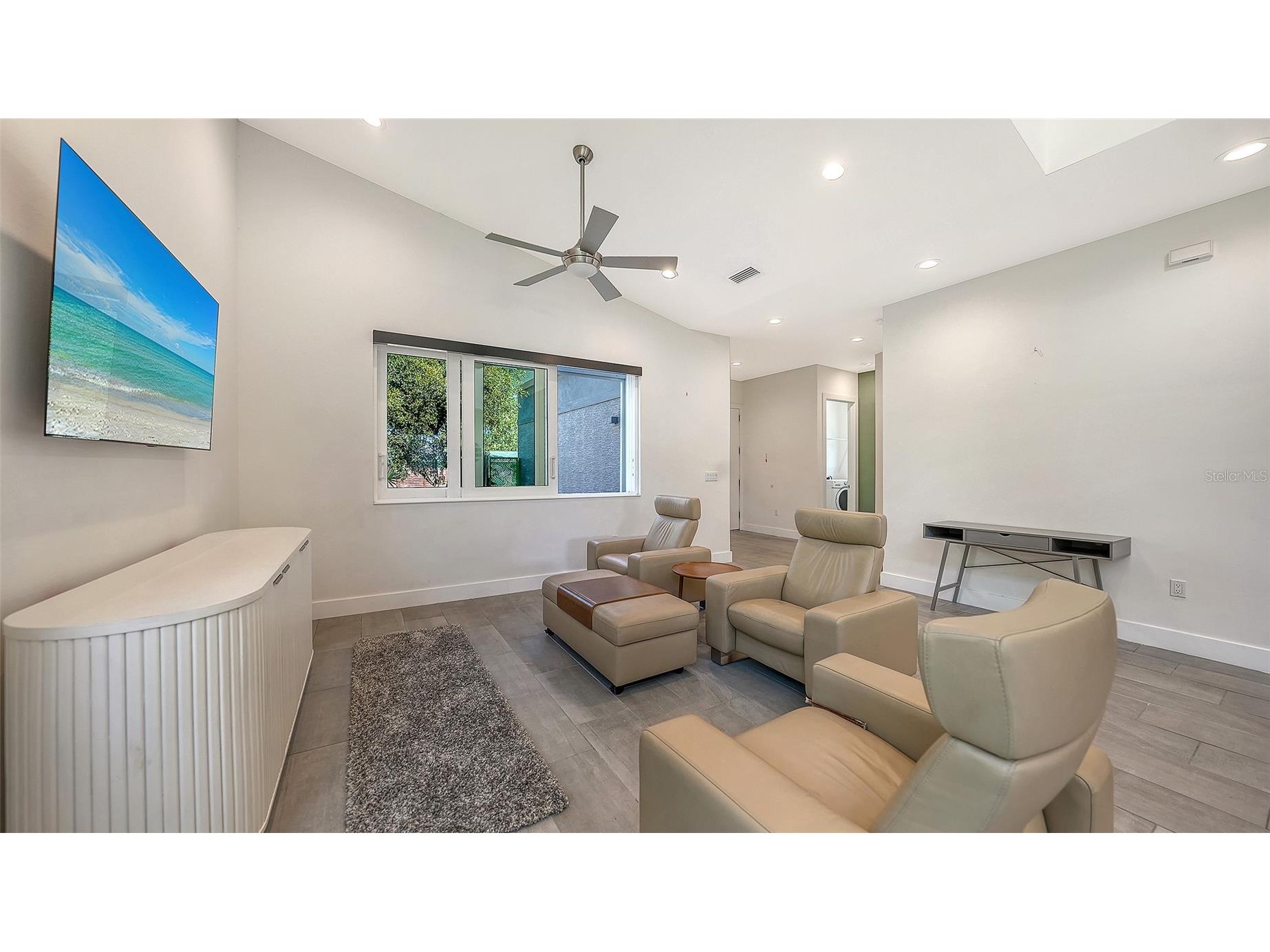 2254 Hawthorne Street Sarasota FL 34239 A4672184 image15