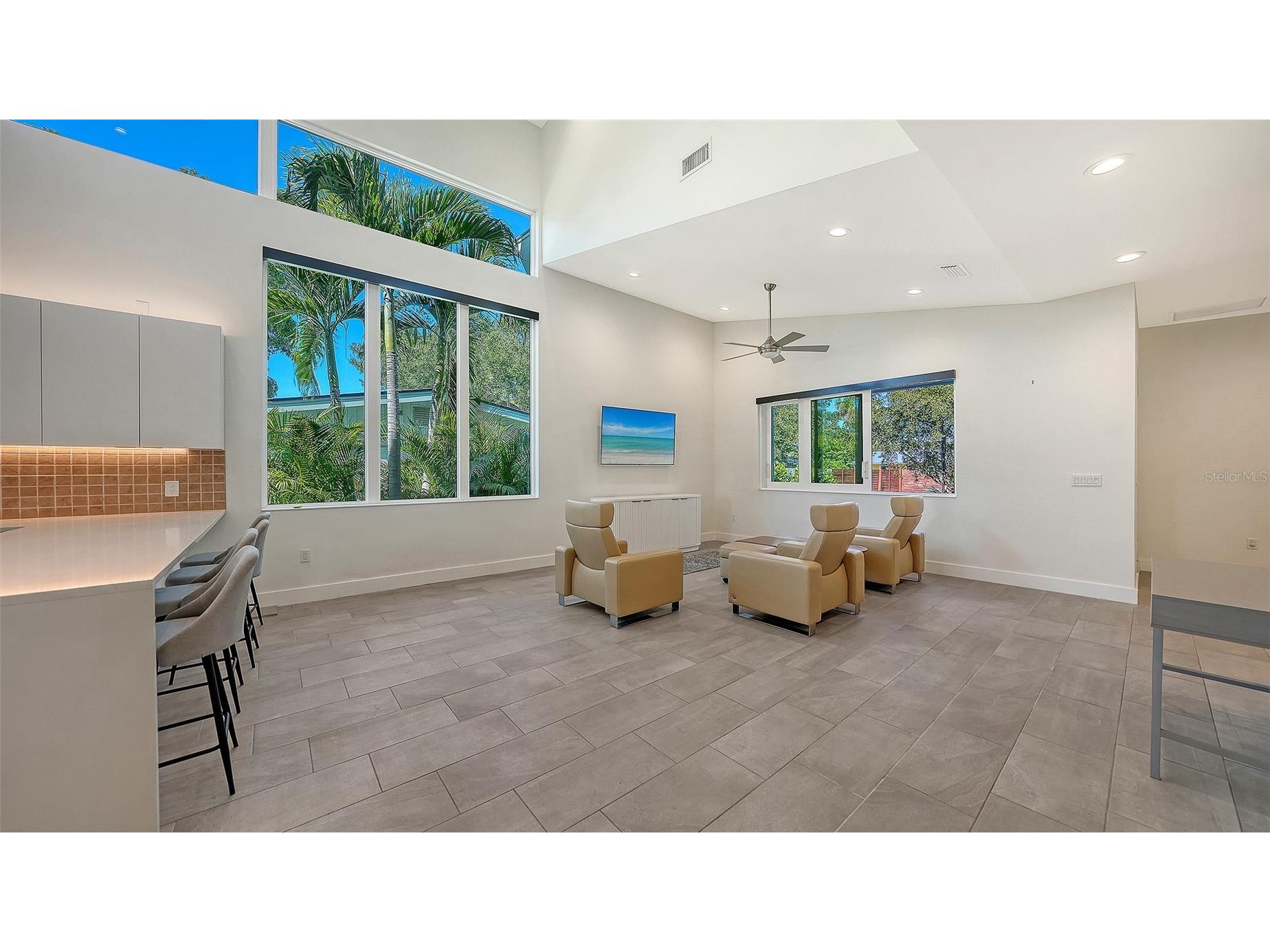 2254 Hawthorne Street Sarasota FL 34239 A4672184 image17