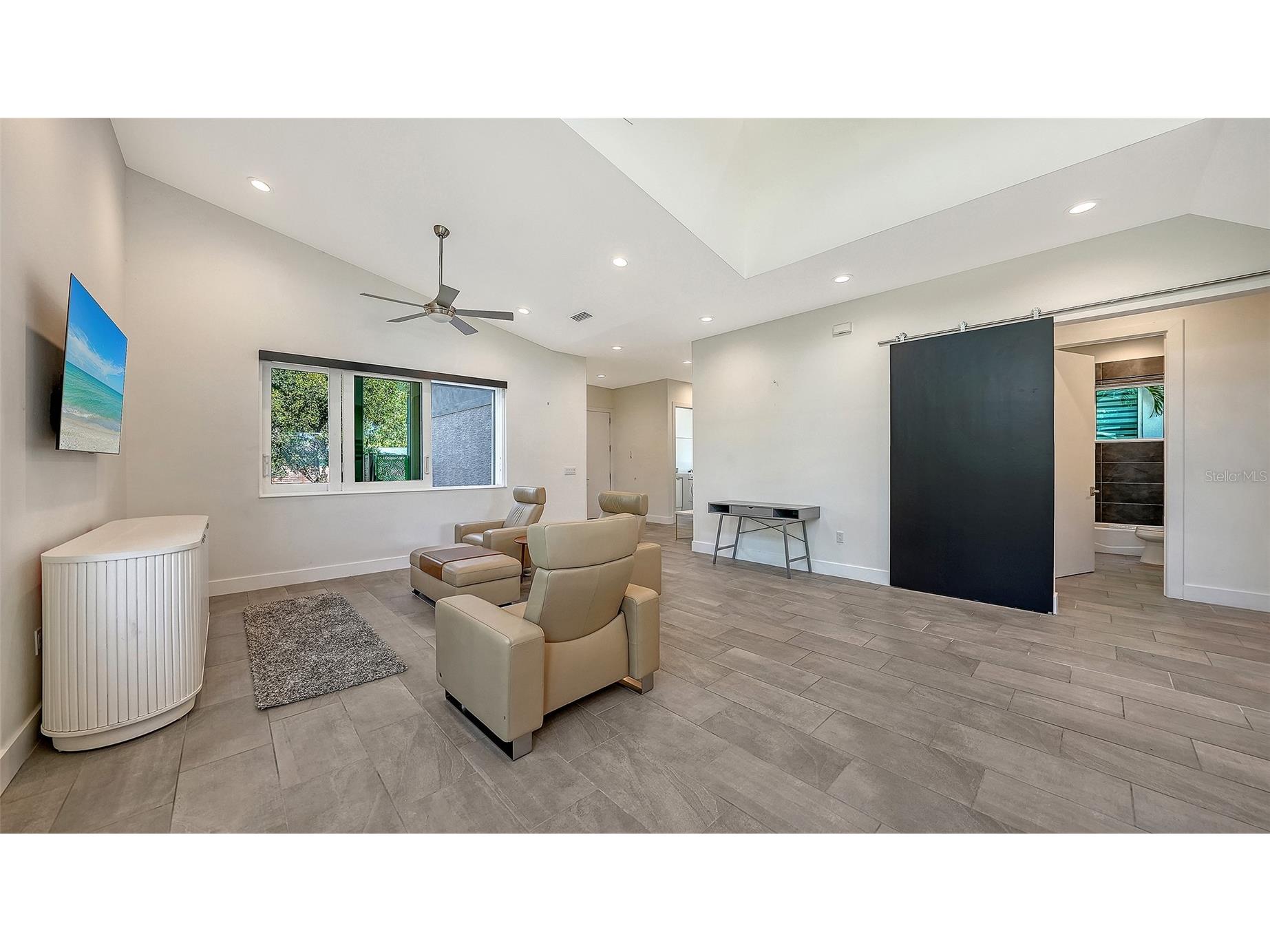 2254 Hawthorne Street Sarasota FL 34239 A4672184 image18