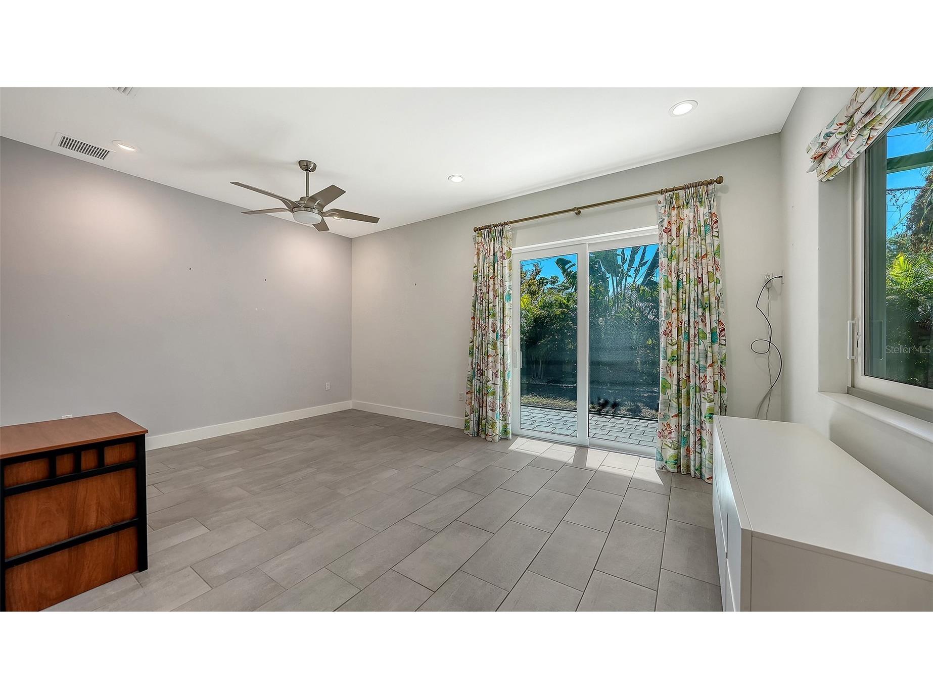 2254 Hawthorne Street Sarasota FL 34239 A4672184 image26