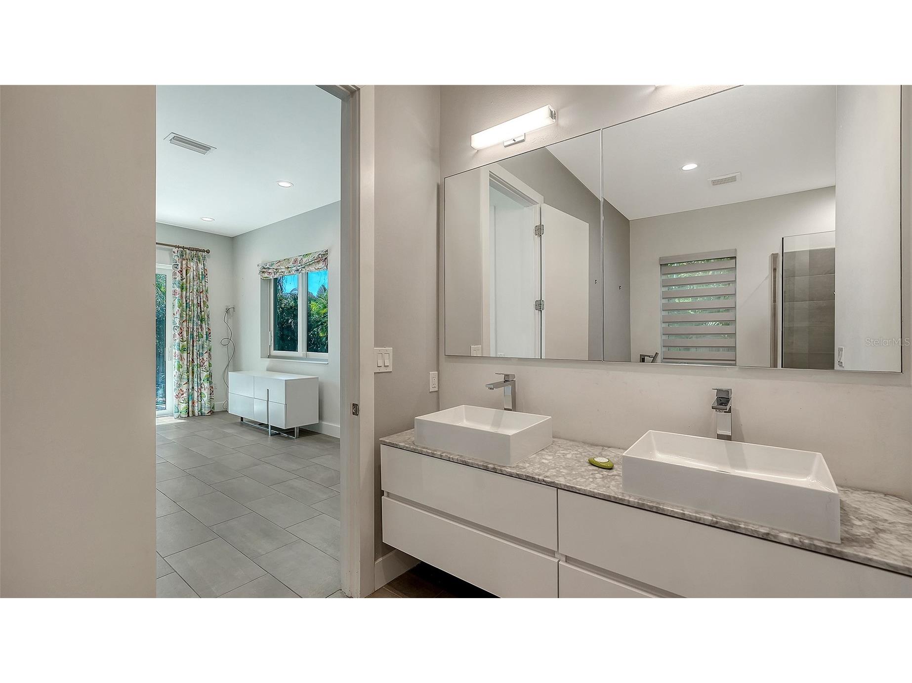 2254 Hawthorne Street Sarasota FL 34239 A4672184 image33