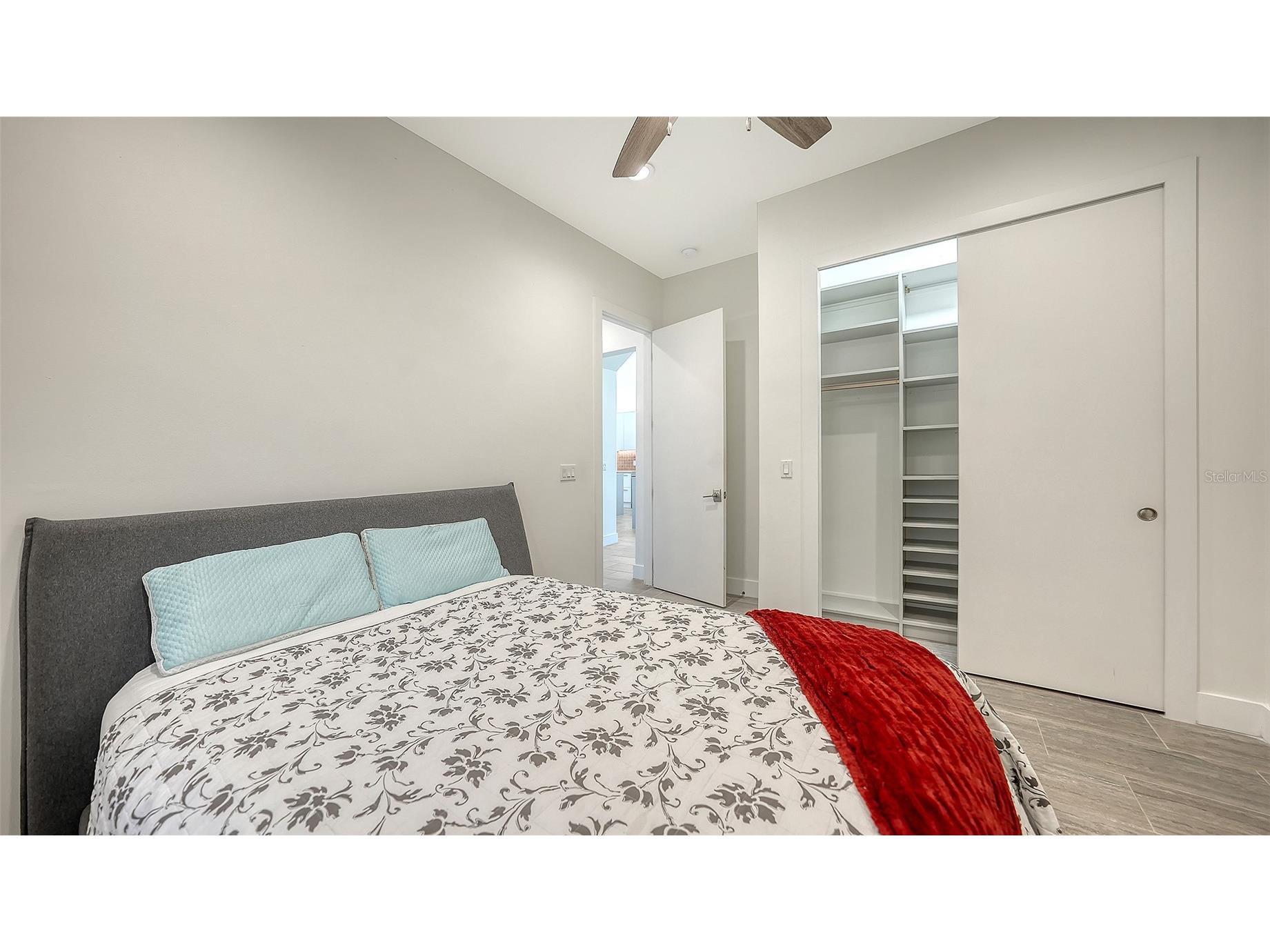 2254 Hawthorne Street Sarasota FL 34239 A4672184 image36