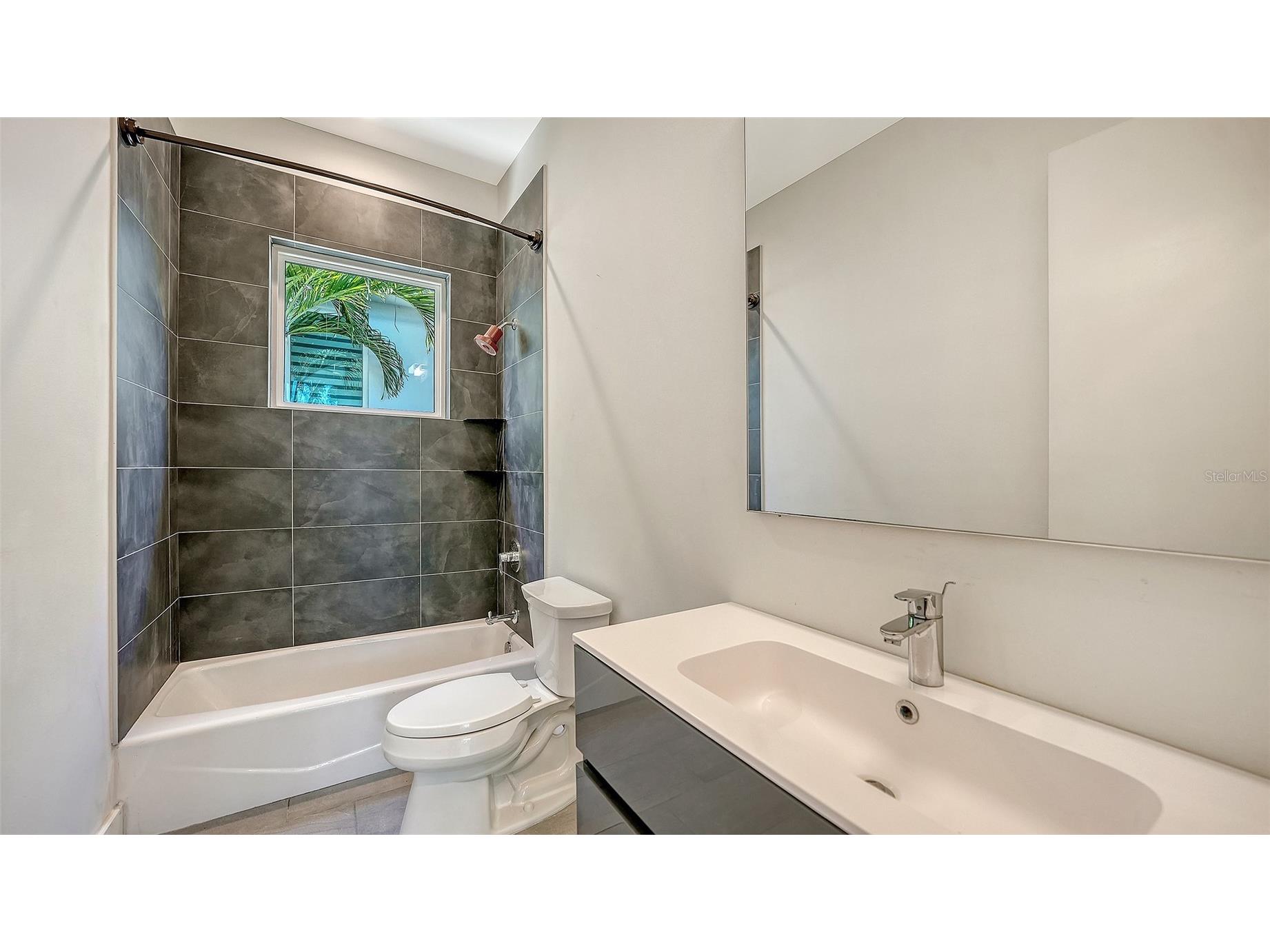 2254 Hawthorne Street Sarasota FL 34239 A4672184 image38