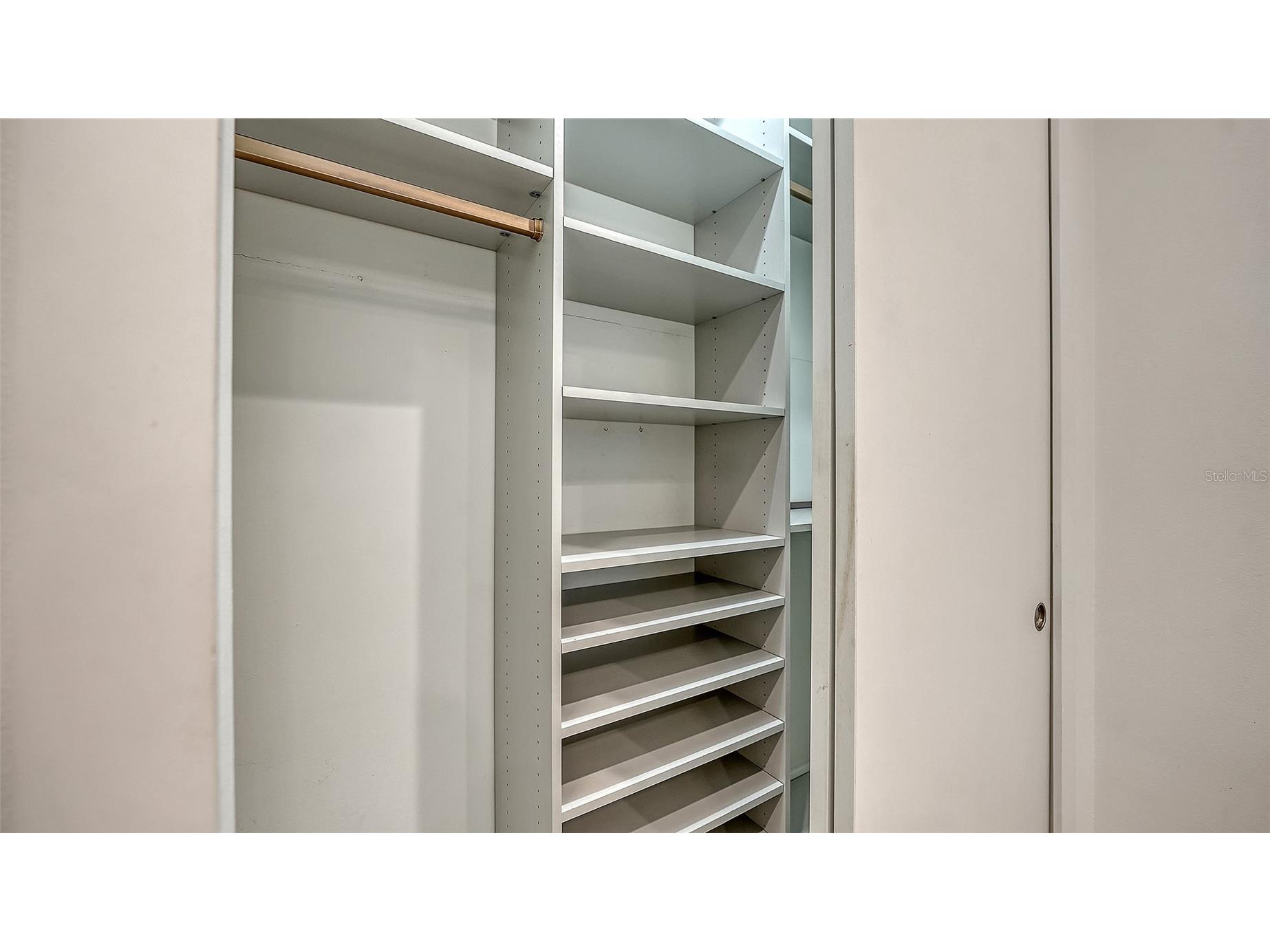 2254 Hawthorne Street Sarasota FL 34239 A4672184 image39