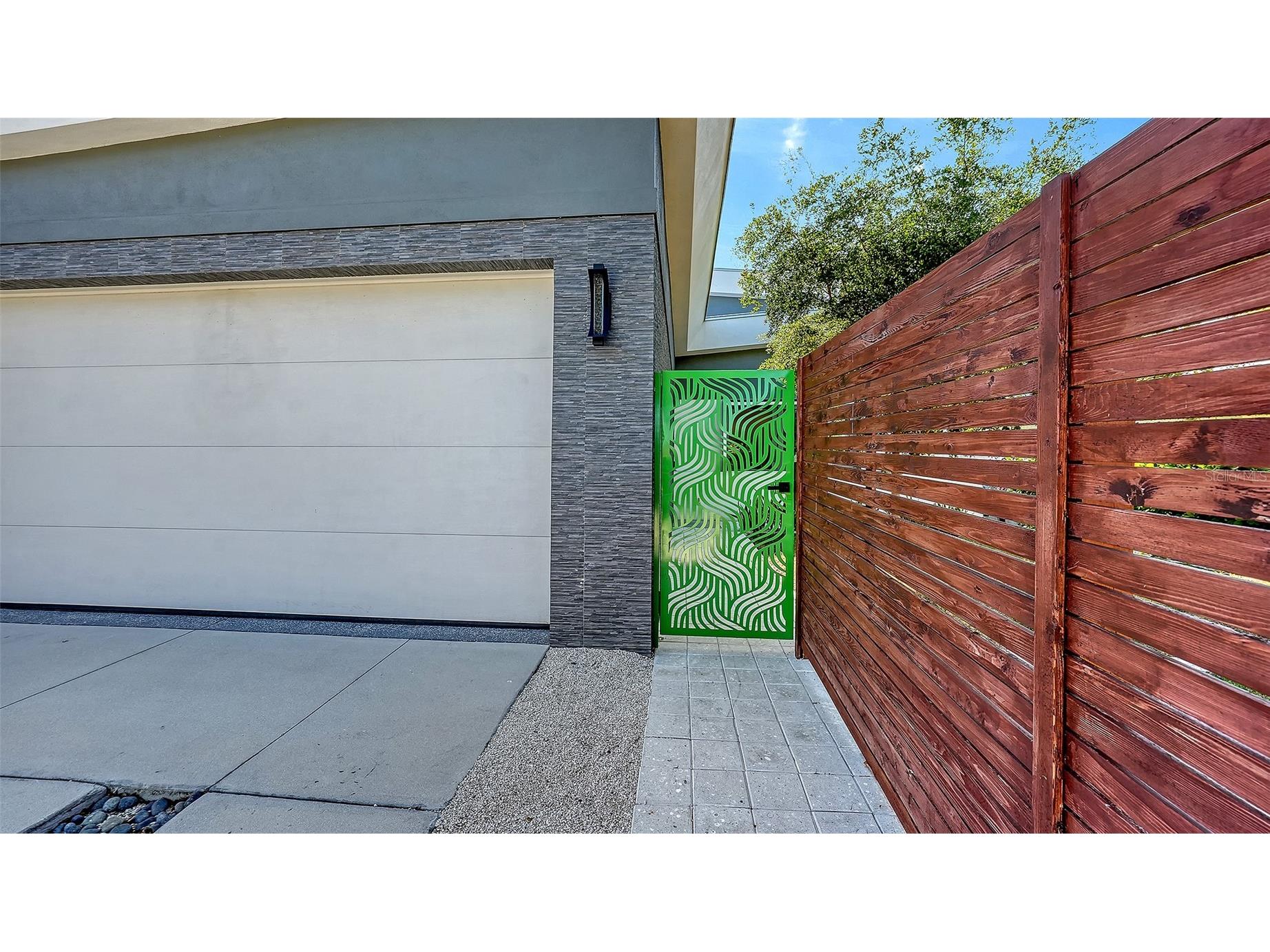 2254 Hawthorne Street Sarasota FL 34239 A4672184 image4