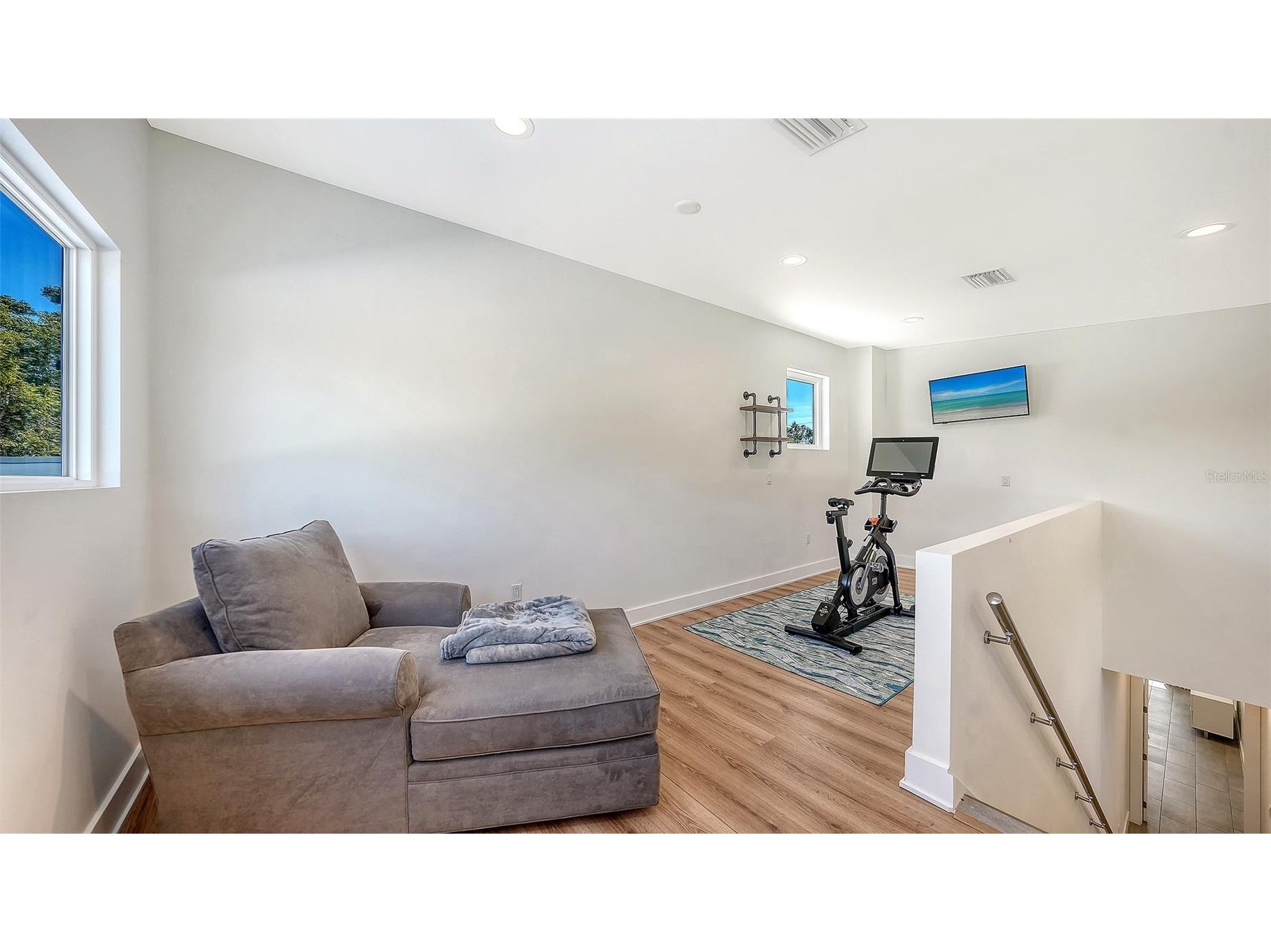 2254 Hawthorne Street Sarasota FL 34239 A4672184 image47