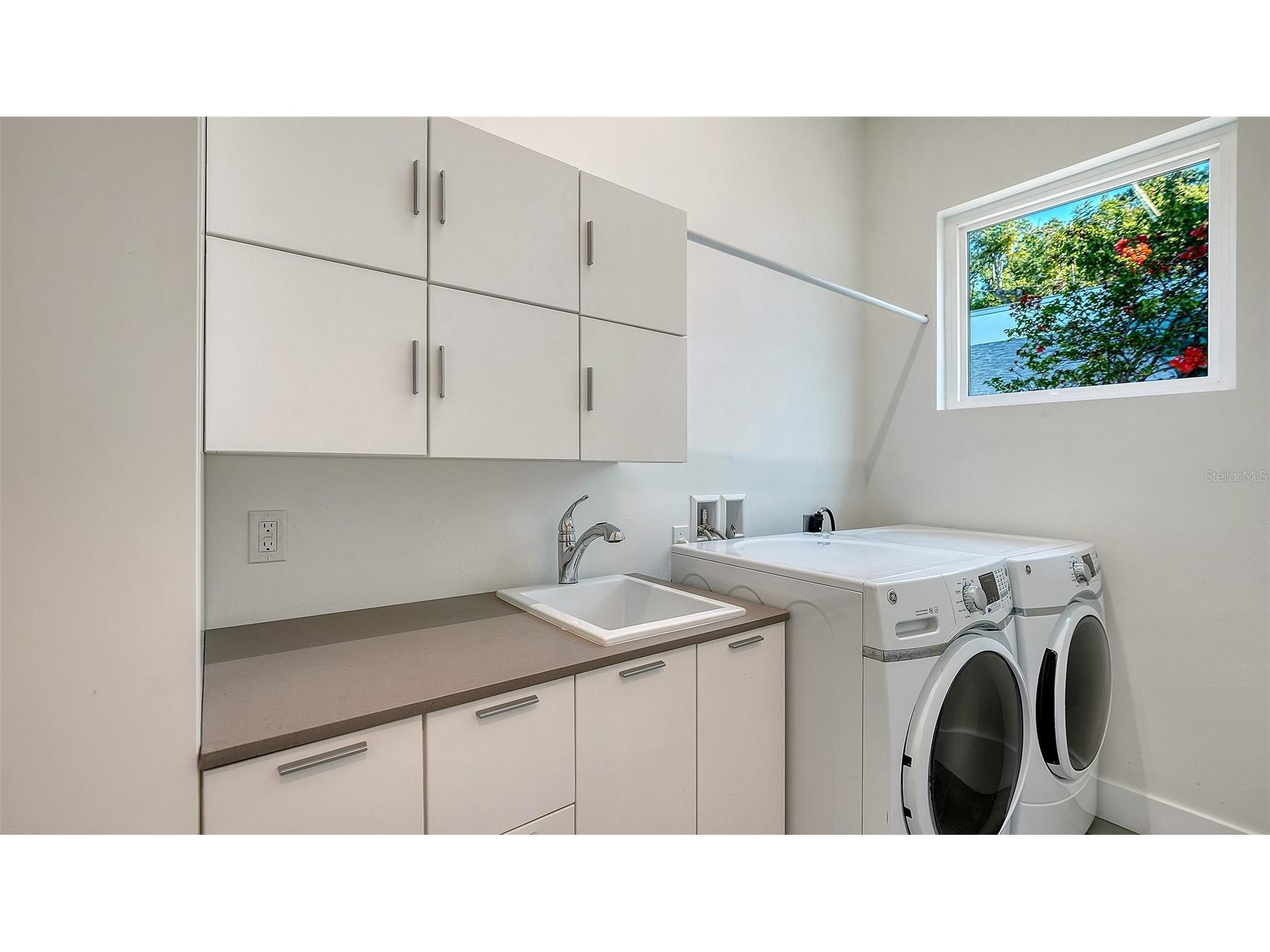 2254 Hawthorne Street Sarasota FL 34239 A4672184 image51