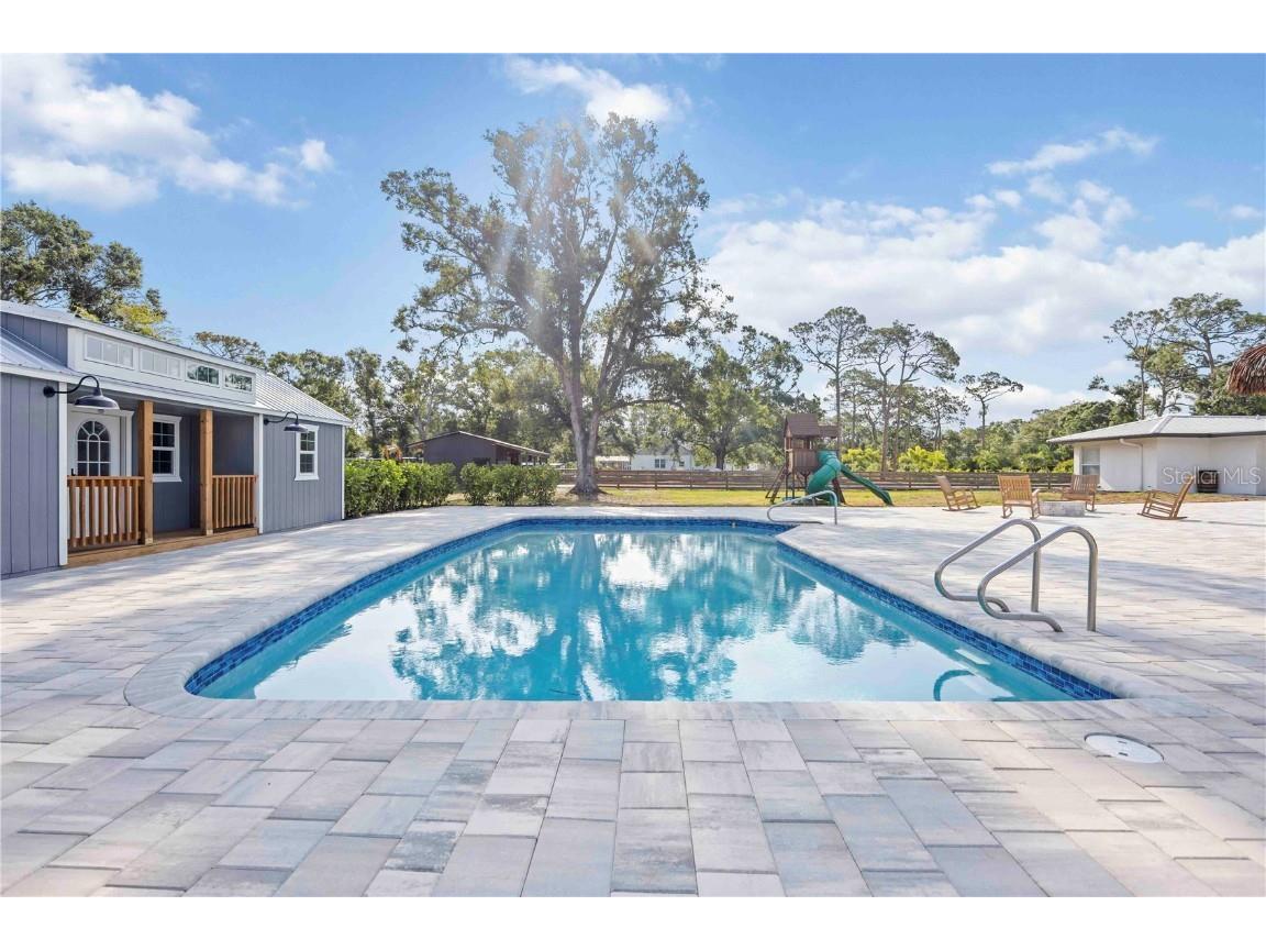 2255 61st Street Sarasota FL 34243 A4654203 image31