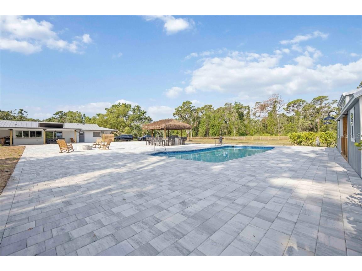 2255 61st Street Sarasota FL 34243 A4654203 image32