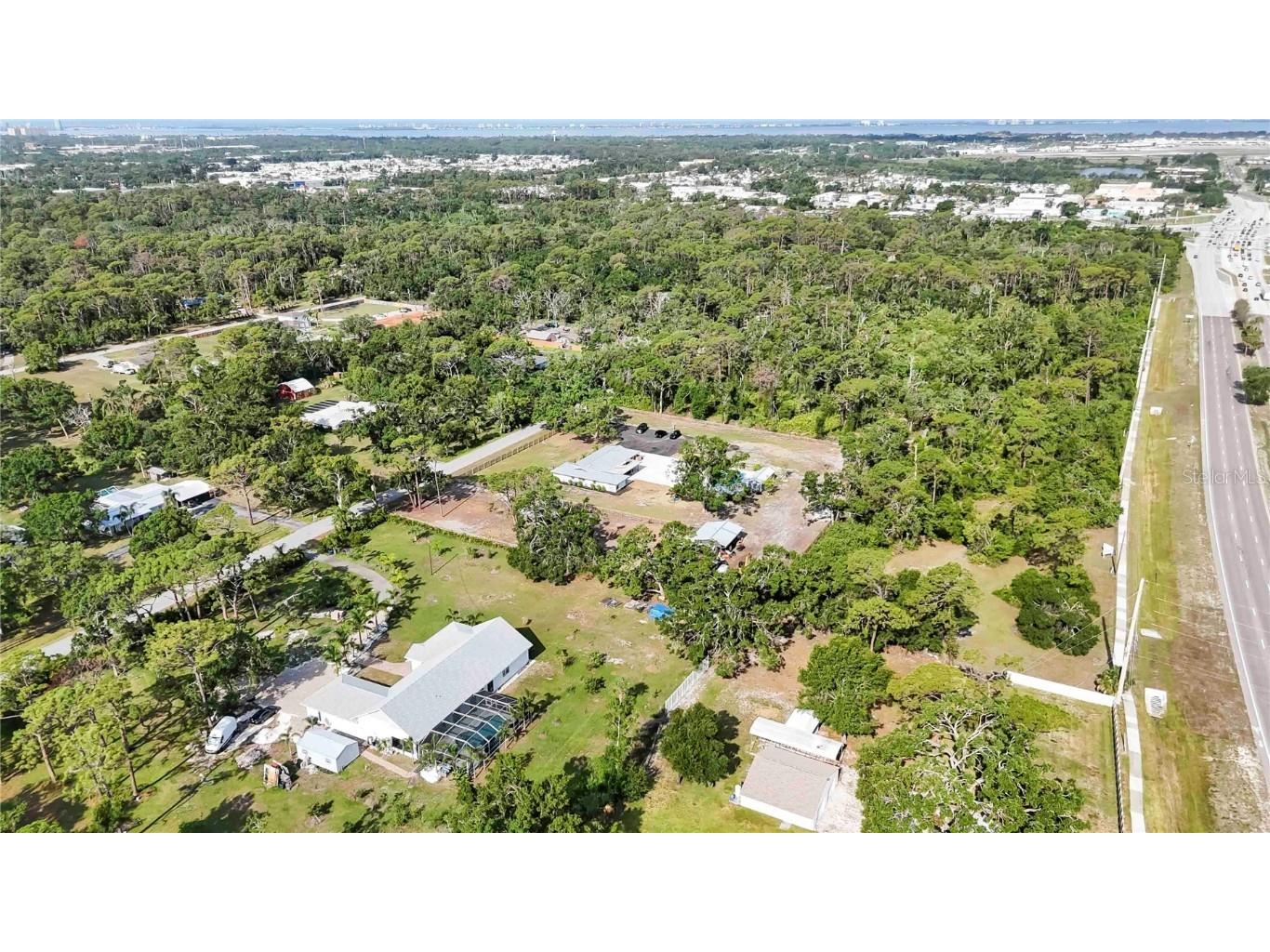 2255 61st Street Sarasota FL 34243 A4654203 image41