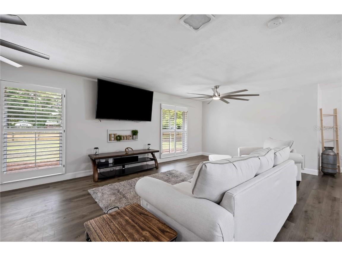 2255 61st Street Sarasota FL 34243 A4654203 image8