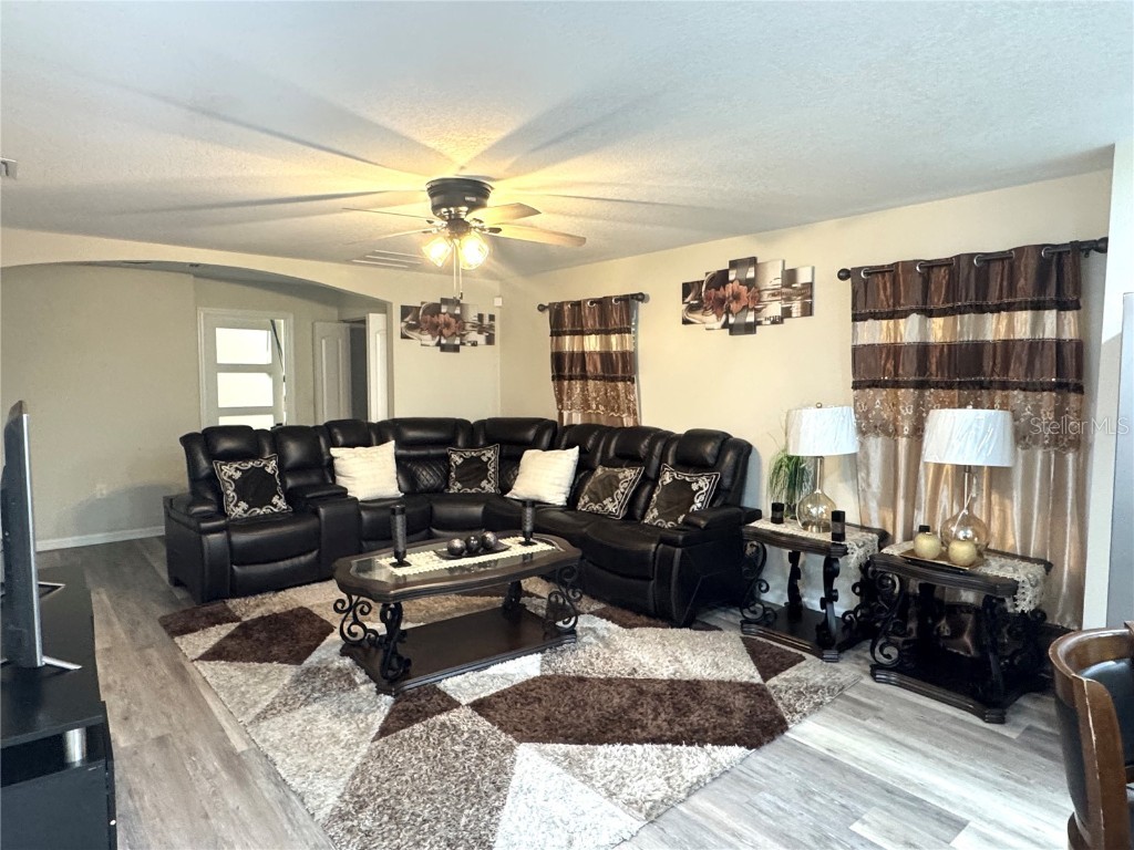 2255 Chester Avenue Sarasota FL 34234 A4643253 image4