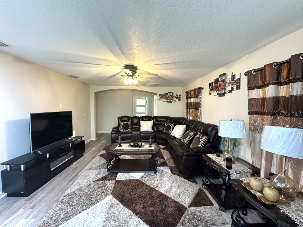 2255 Chester Avenue Sarasota FL 34234 A4643253 image6