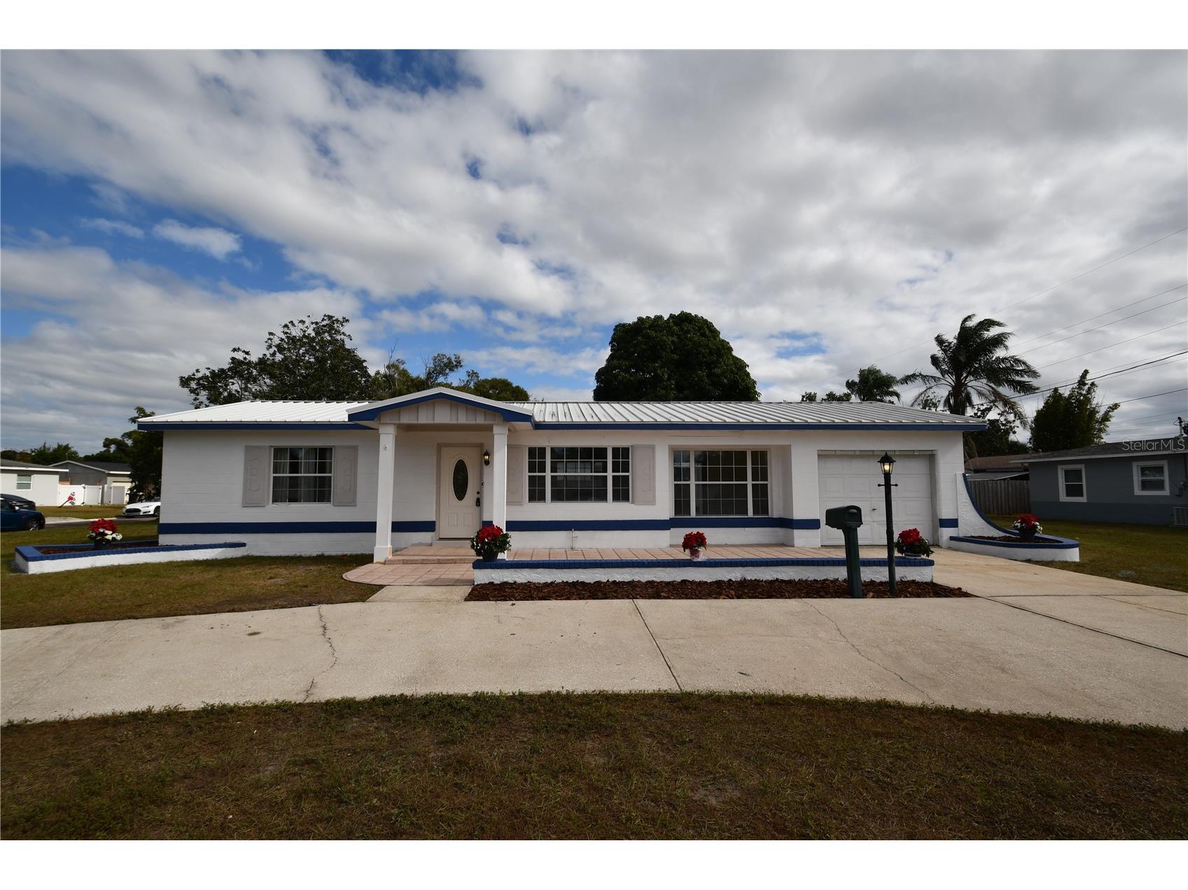 2255 Leslee Lake Drive N Saint Petersburg FL 33713 TB8452050 image1